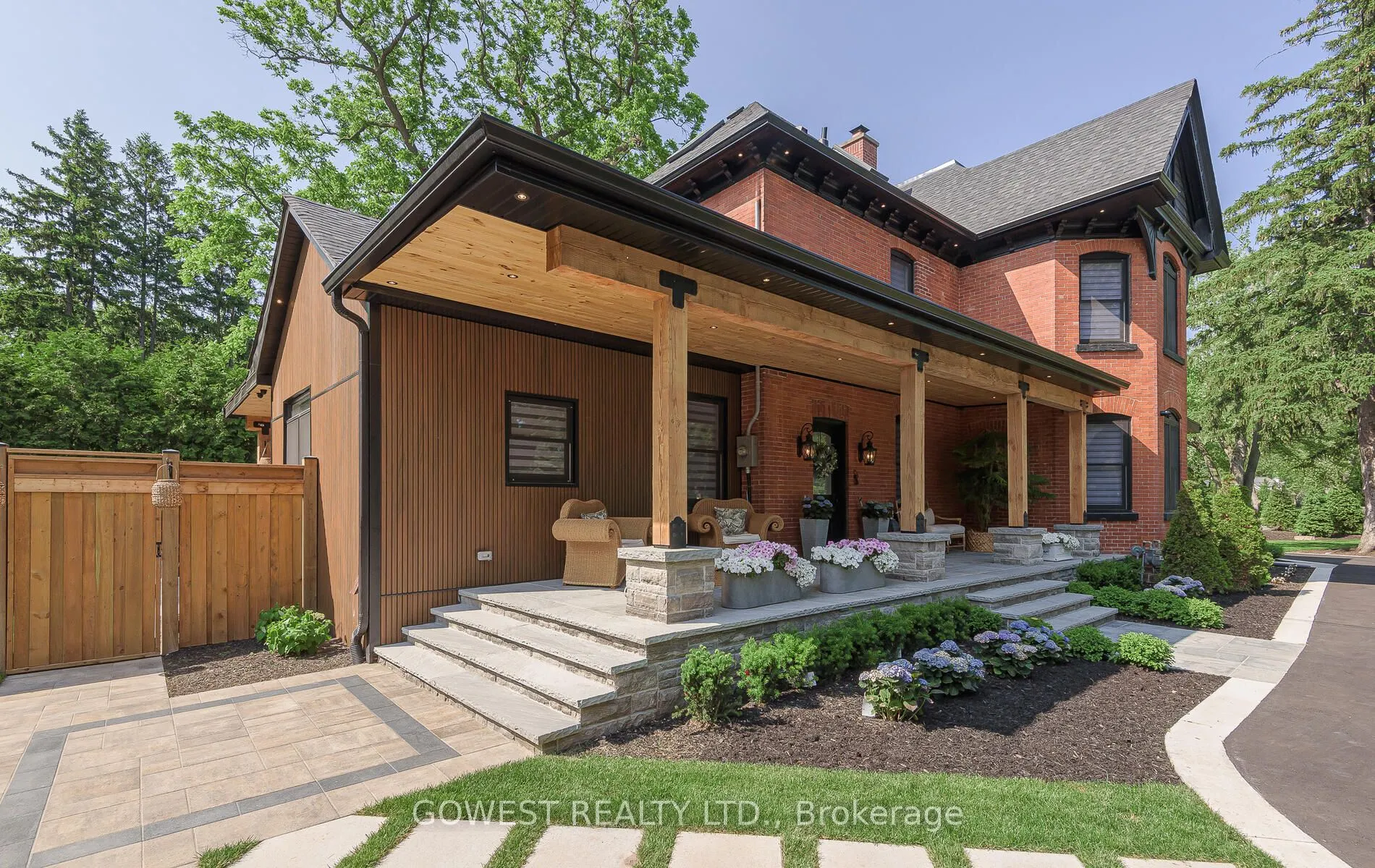 376 Chartwell Road