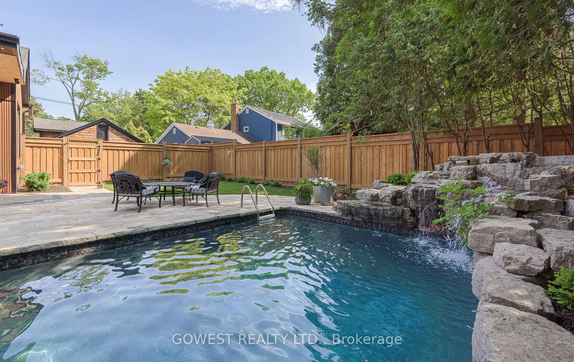 376 Chartwell Road