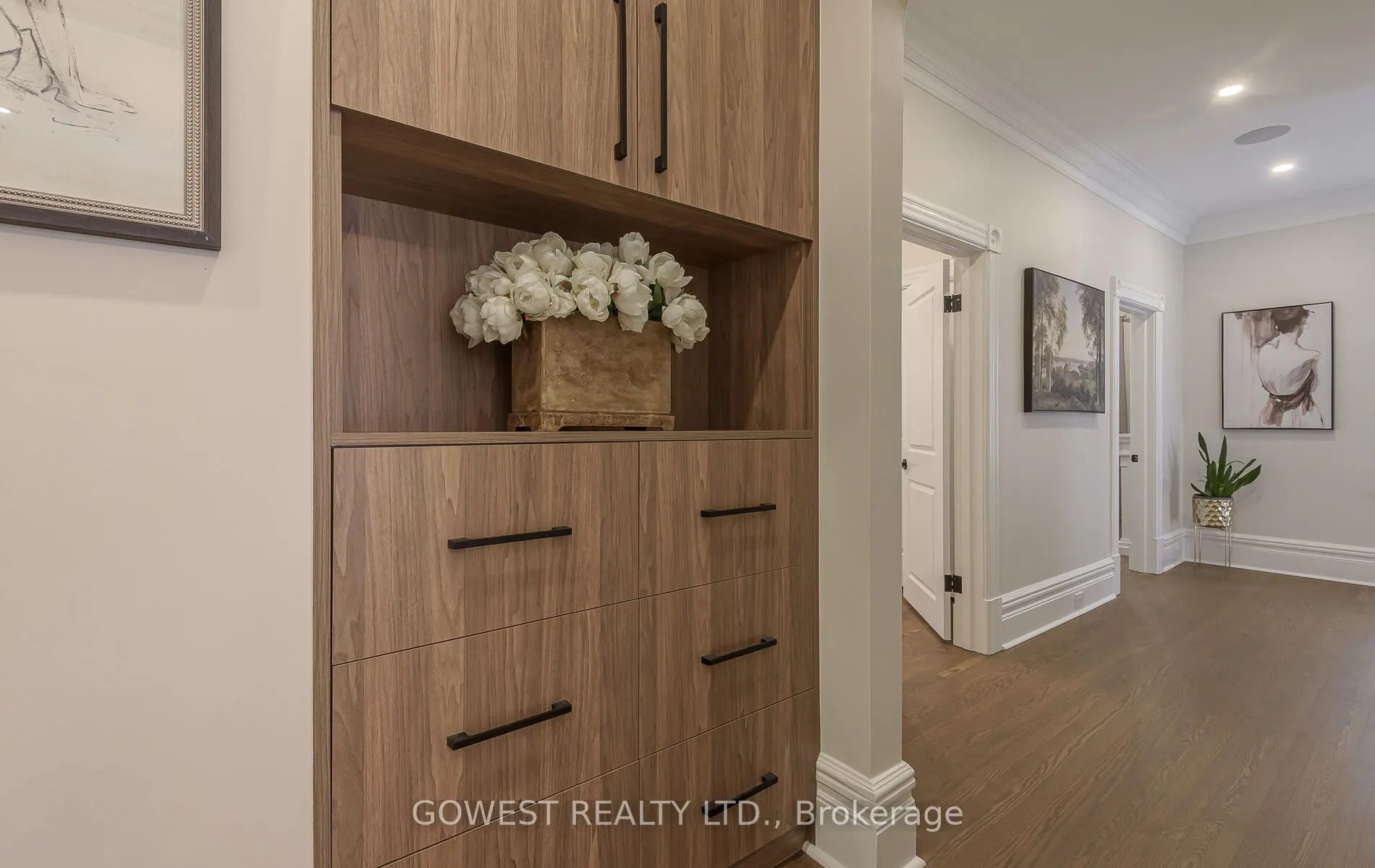 376 Chartwell Road