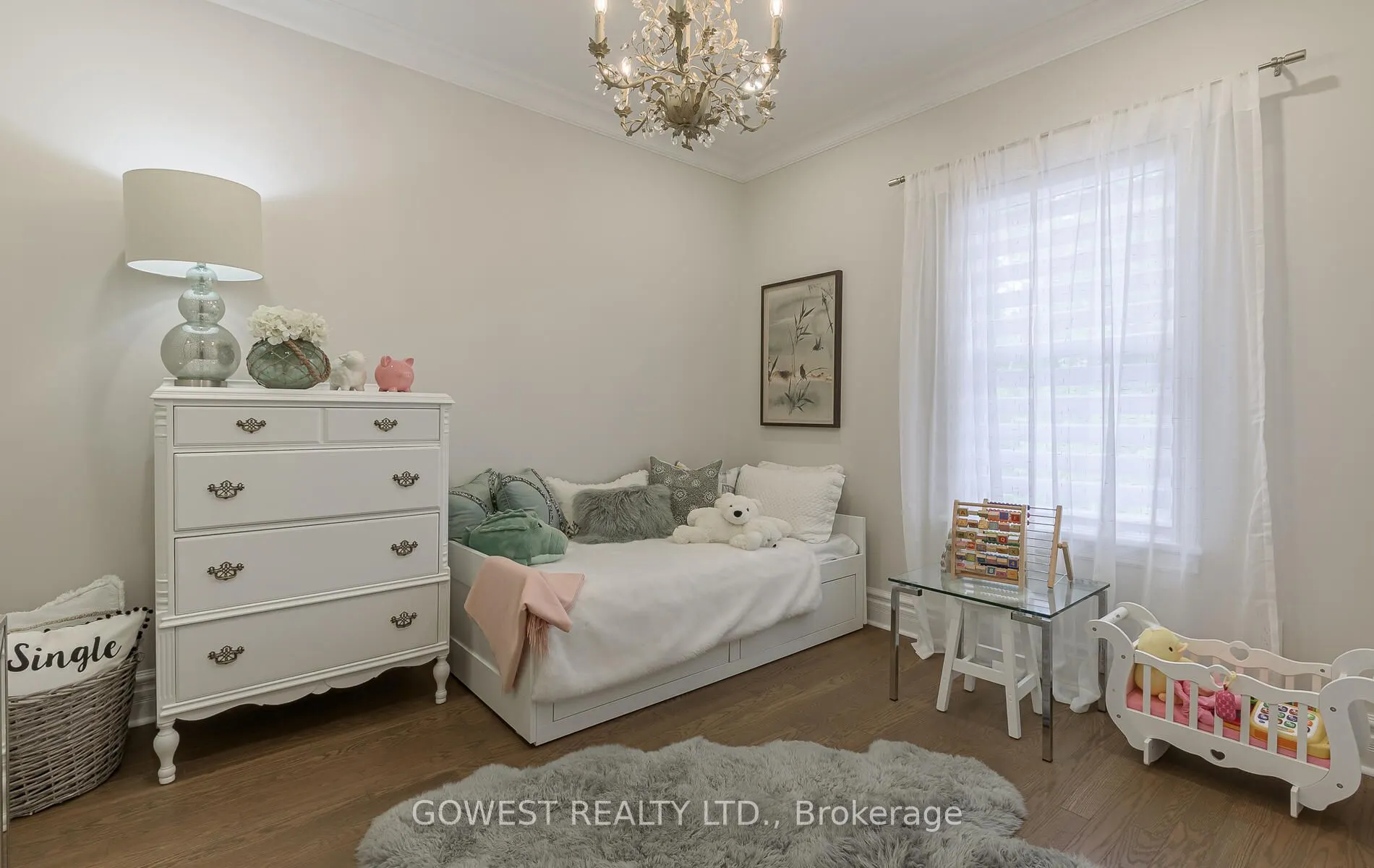 376 Chartwell Road