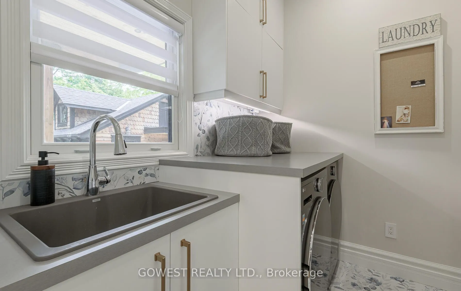376 Chartwell Road