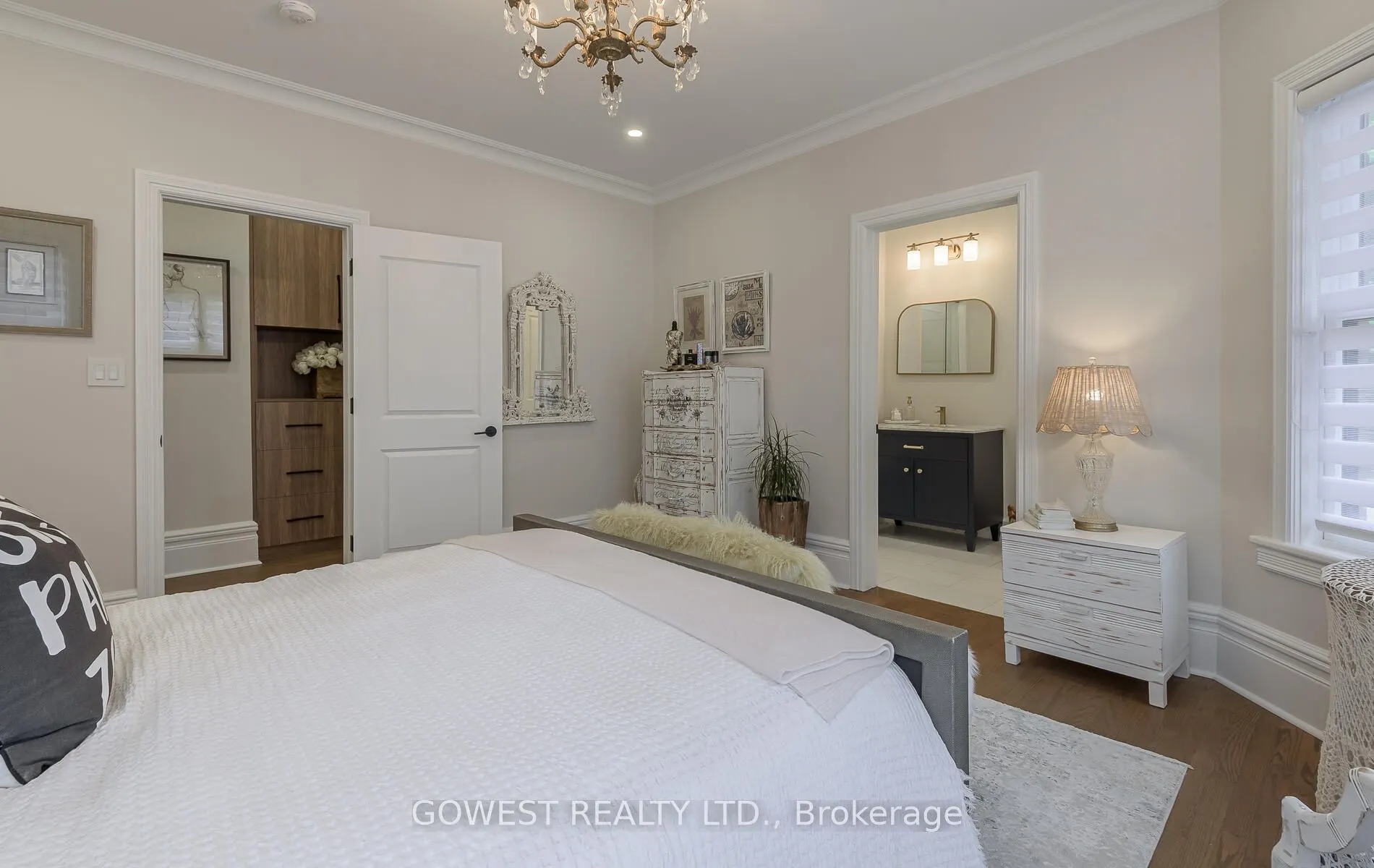 376 Chartwell Road