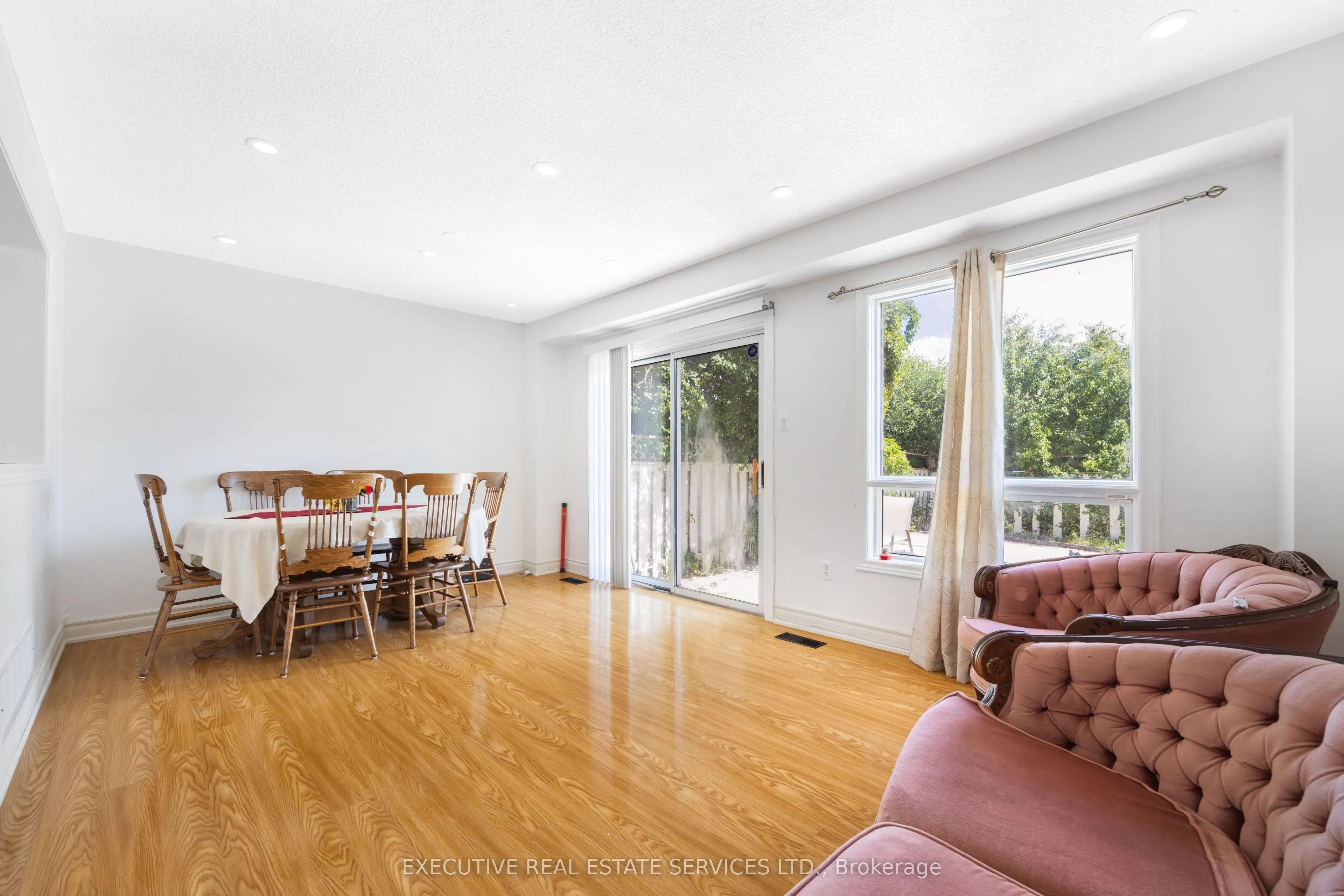 39 Caruso Drive