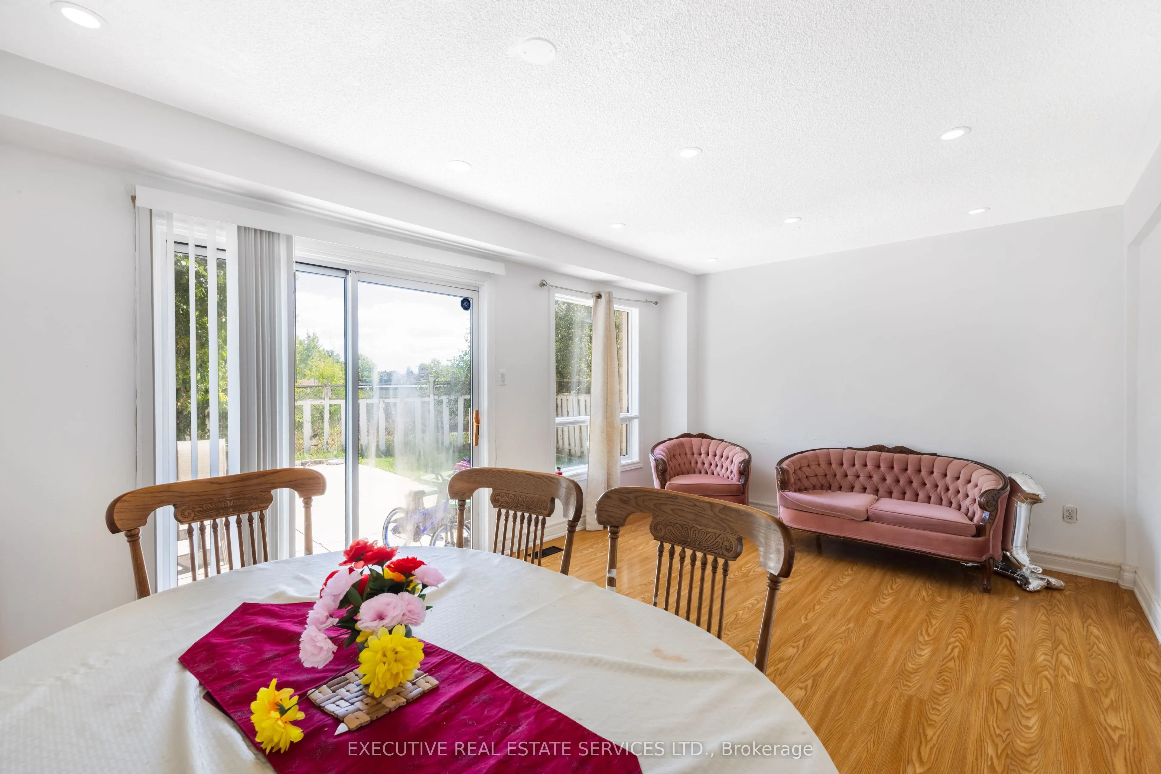 39 Caruso Drive