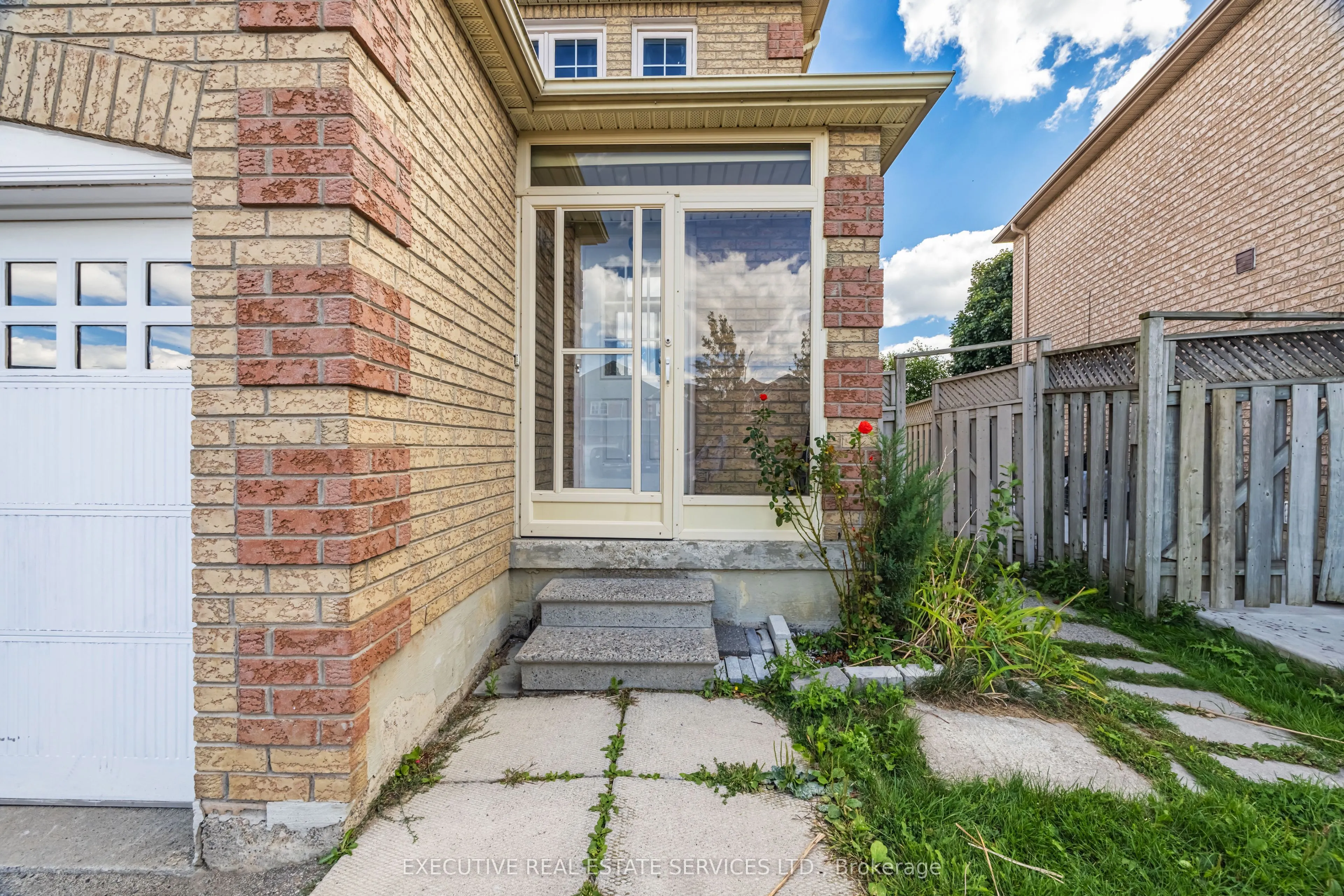 39 Caruso Drive