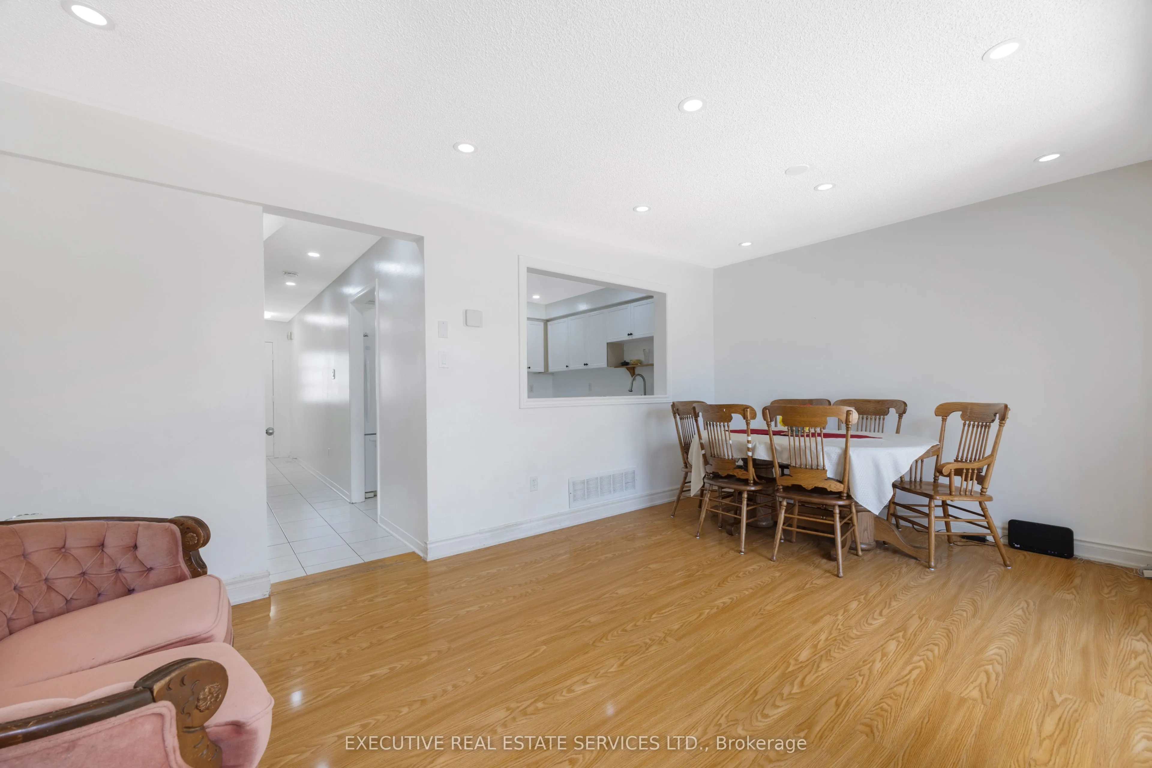 39 Caruso Drive