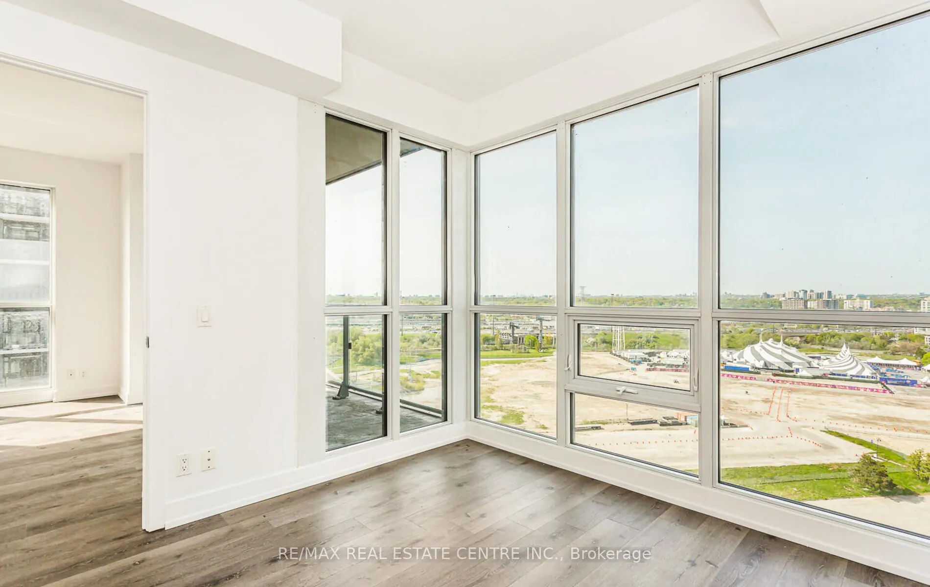 2212 Lakeshore Boulevard W, #2208