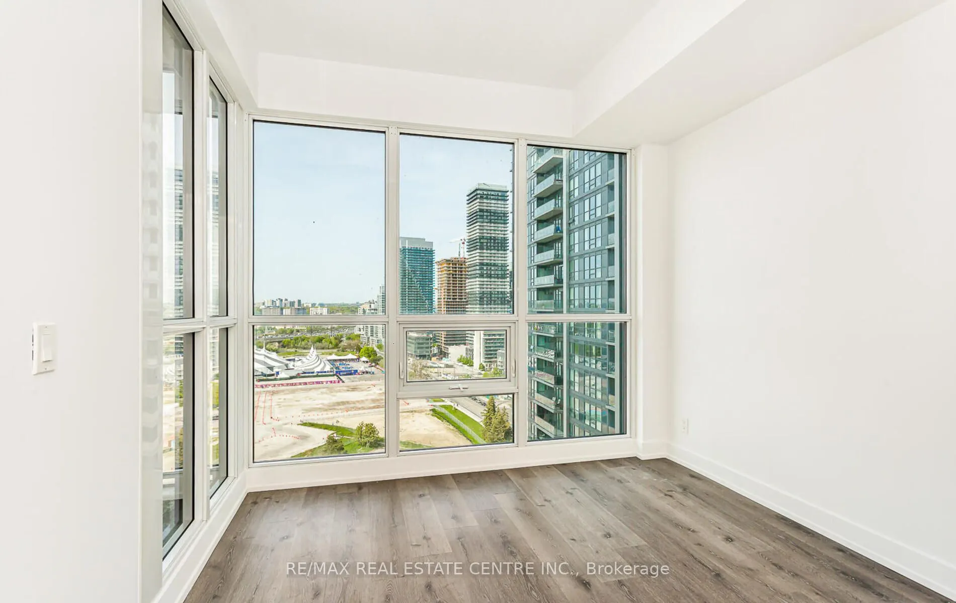 2212 Lakeshore Boulevard W, #2208