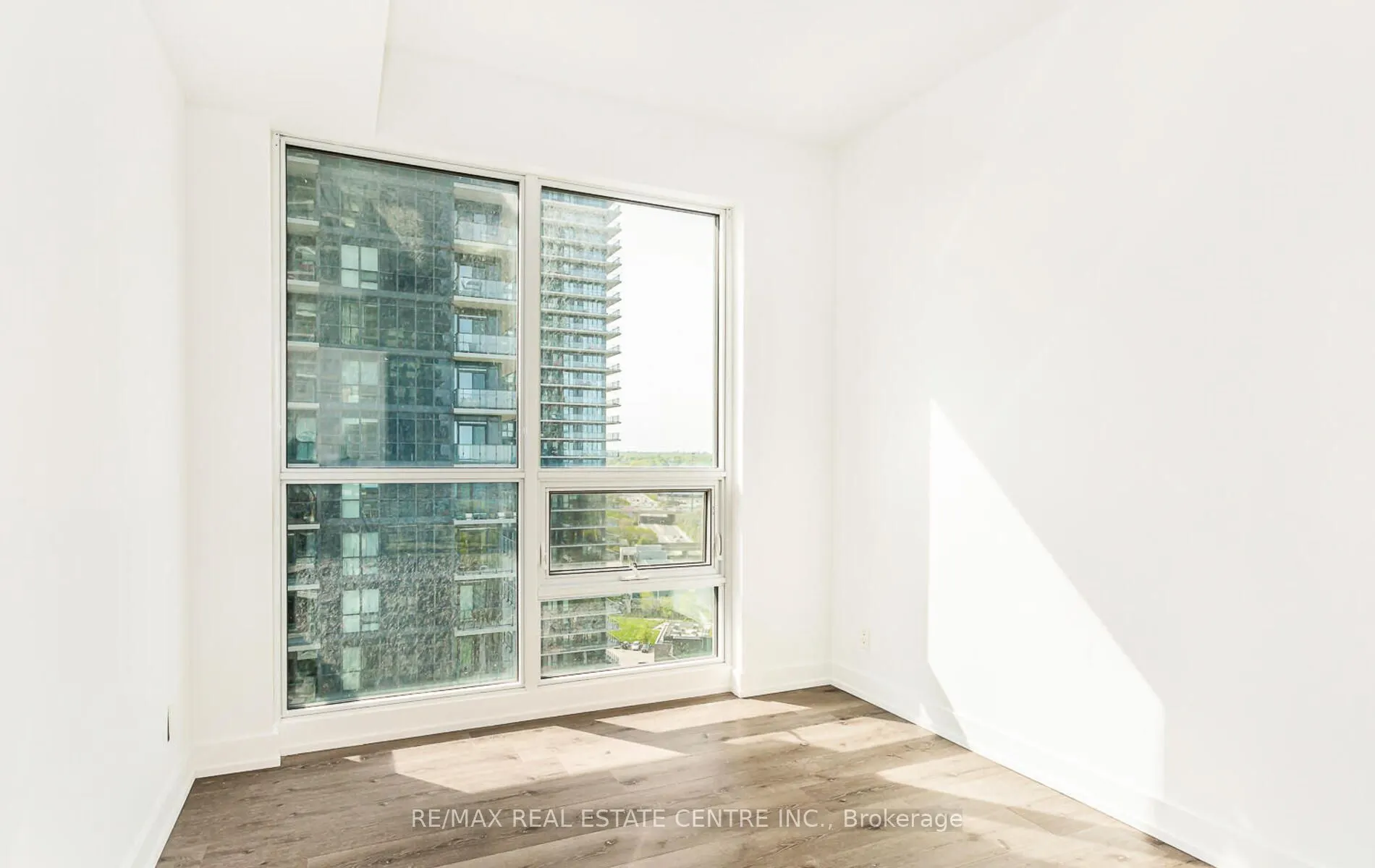 2212 Lakeshore Boulevard W, #2208