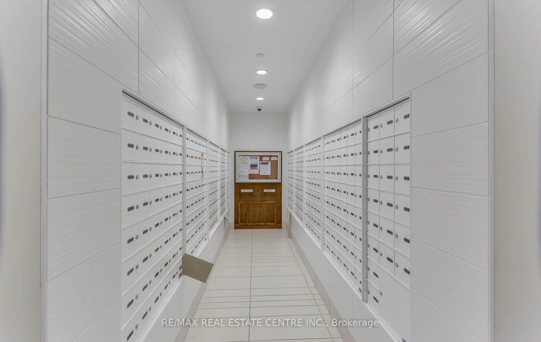 2212 Lakeshore Boulevard W, #2208
