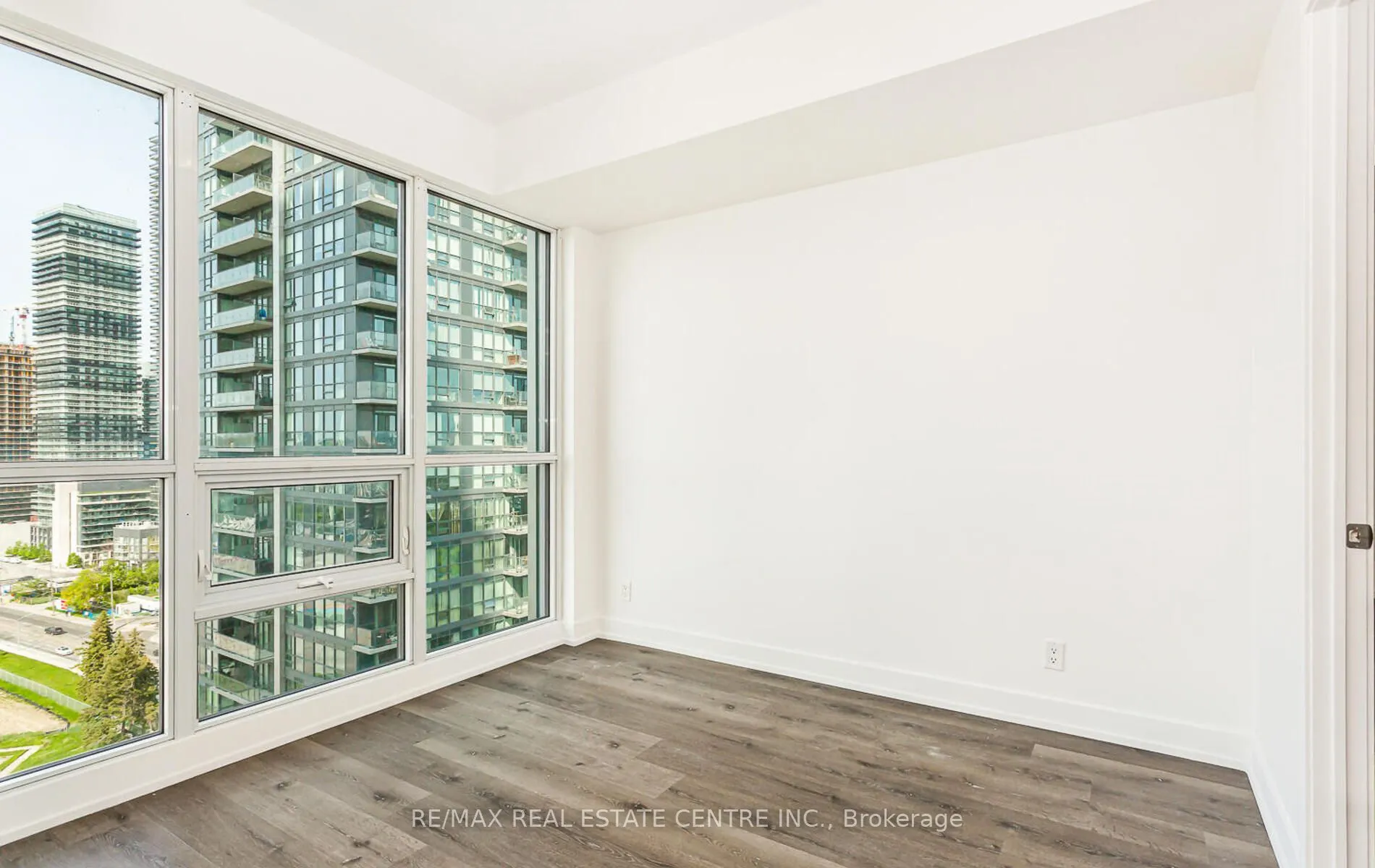 2212 Lakeshore Boulevard W, #2208