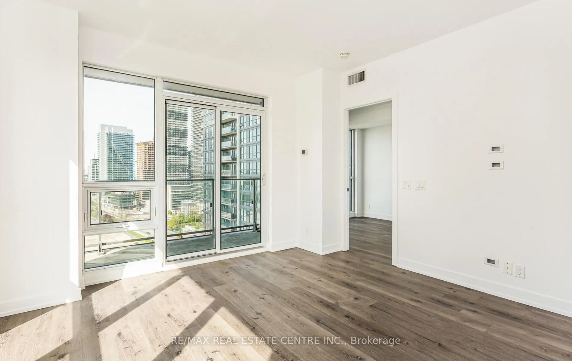 2212 Lakeshore Boulevard W, #2208