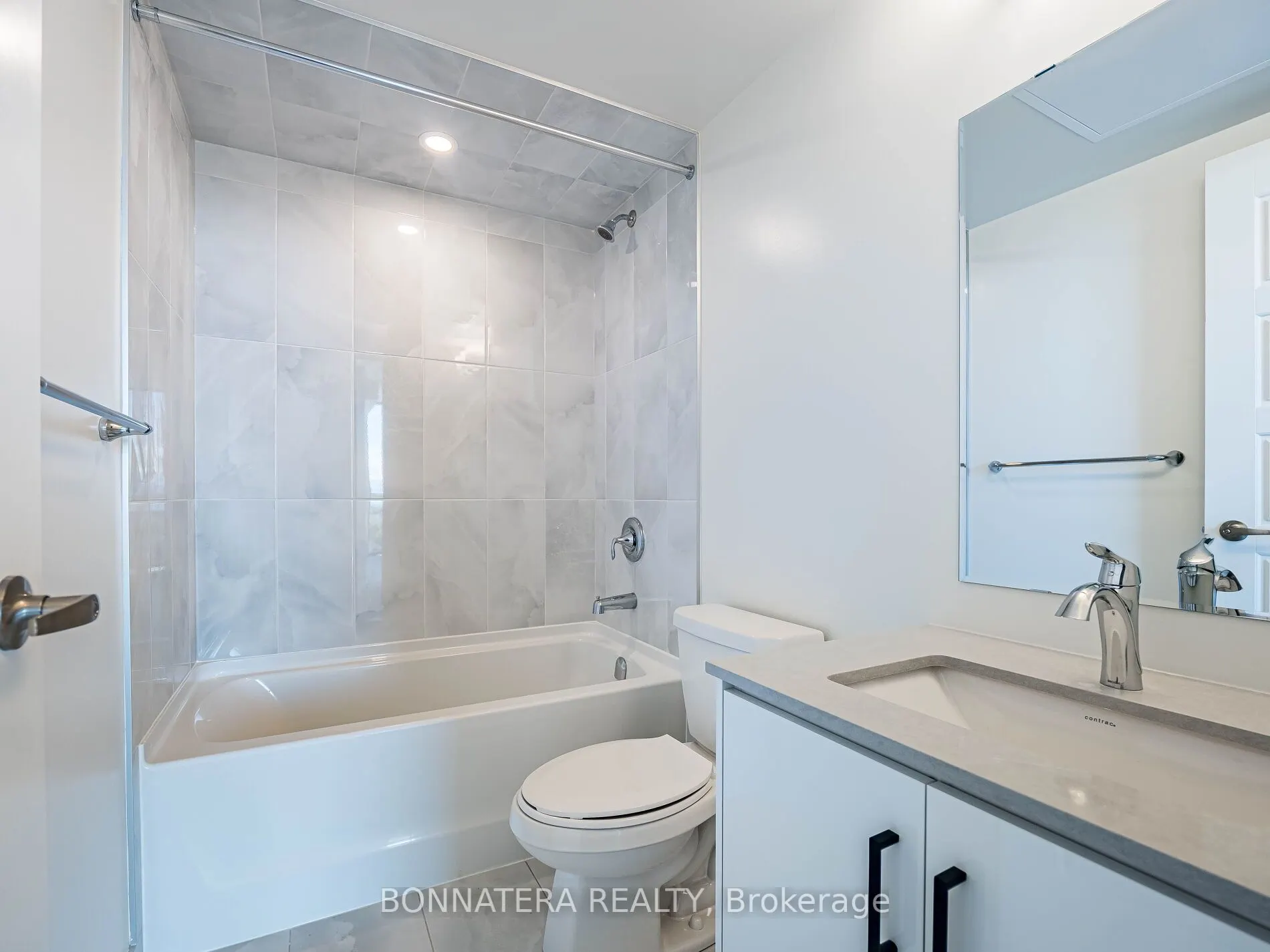 3006 William Cutmore Boulevard, #705