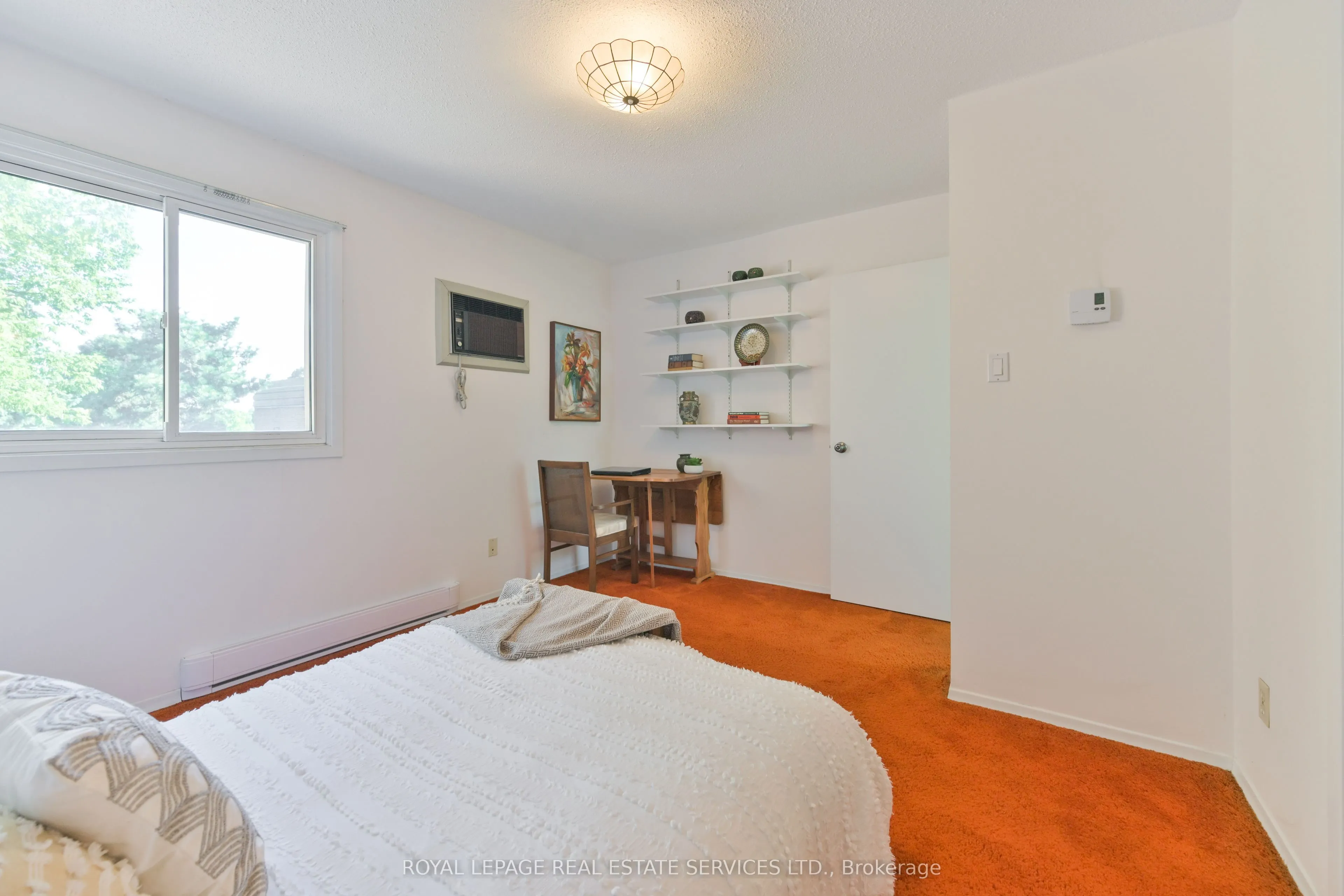 442 Perth Avenue, #11