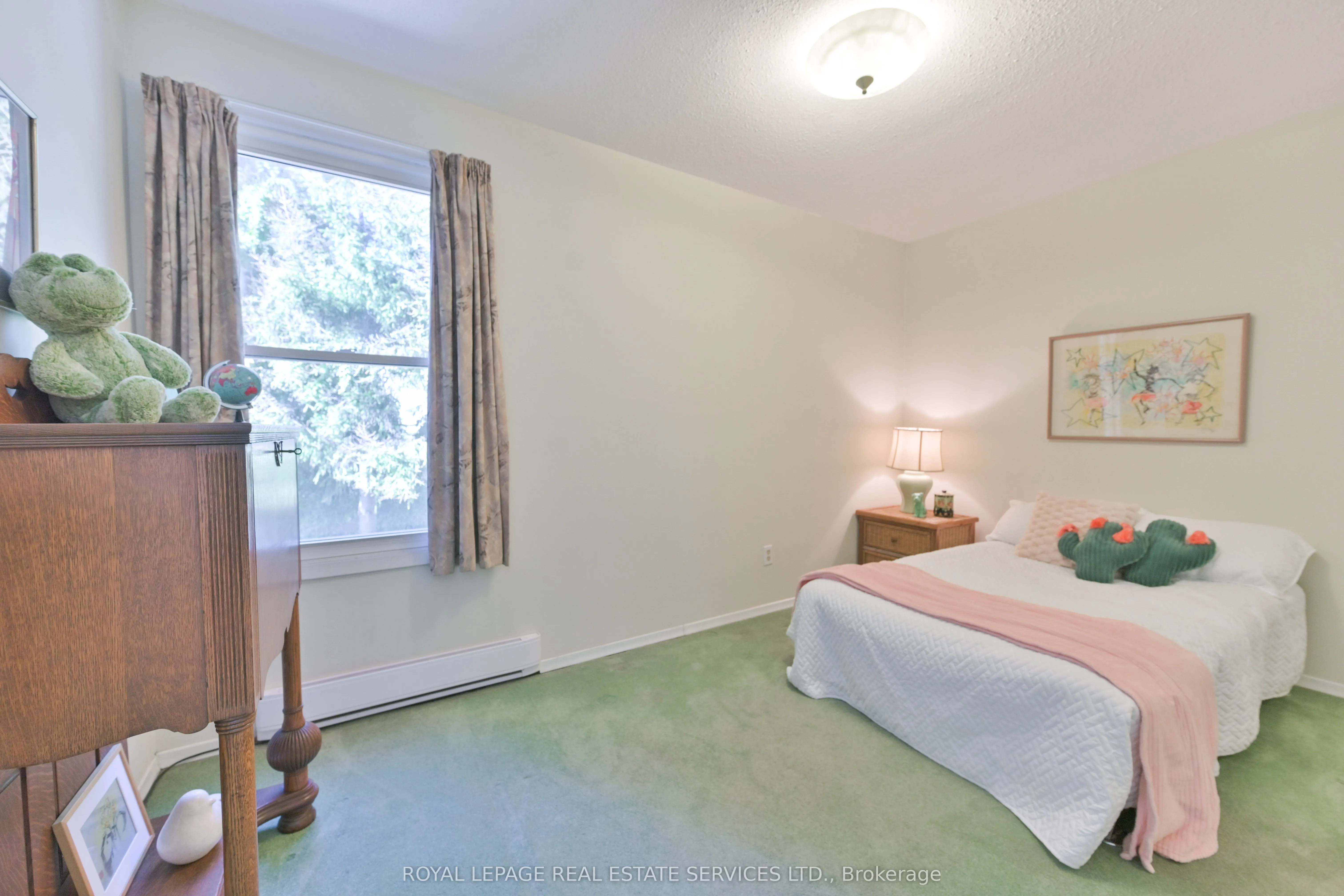 442 Perth Avenue, #11