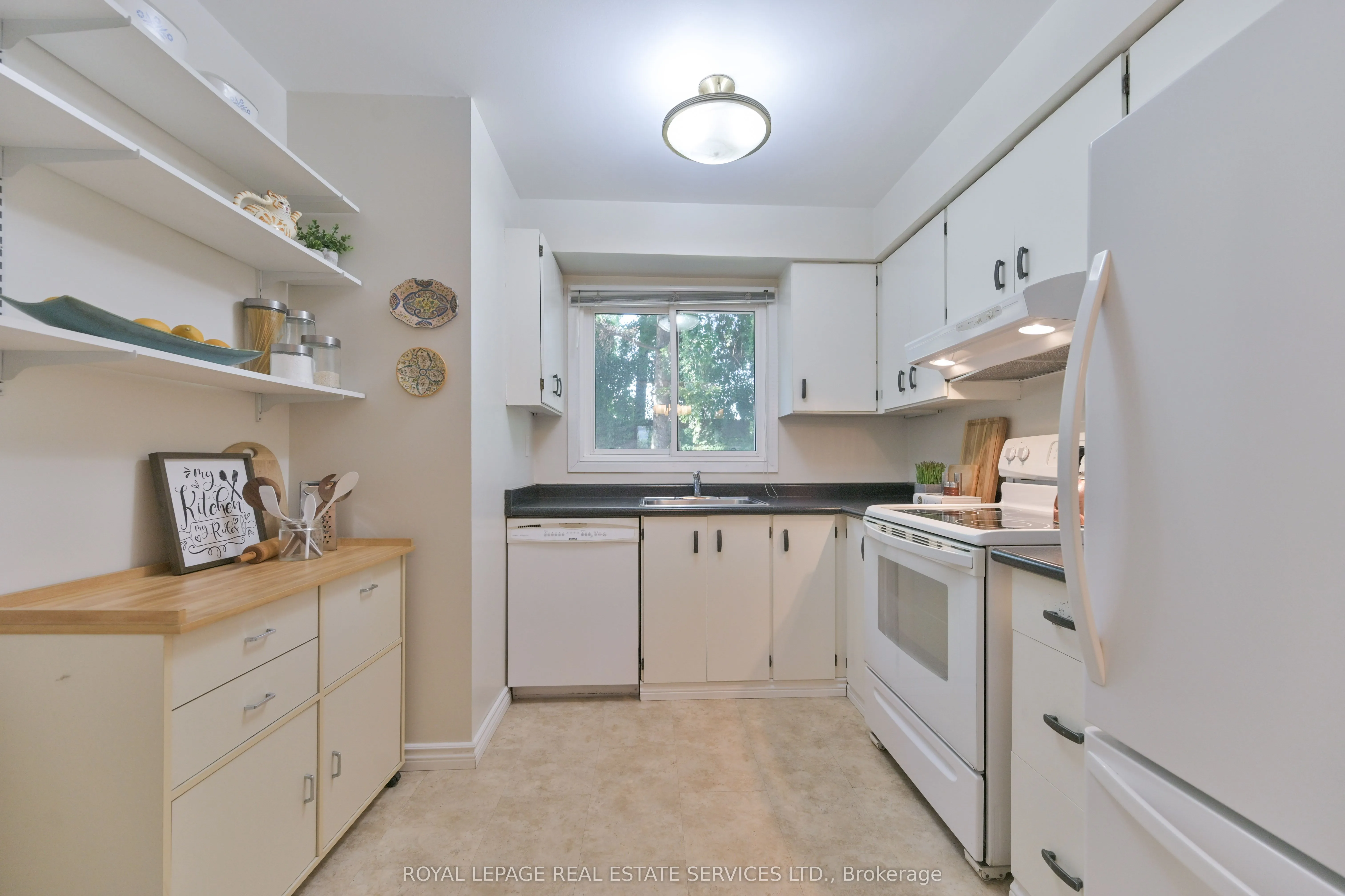 442 Perth Avenue, #11