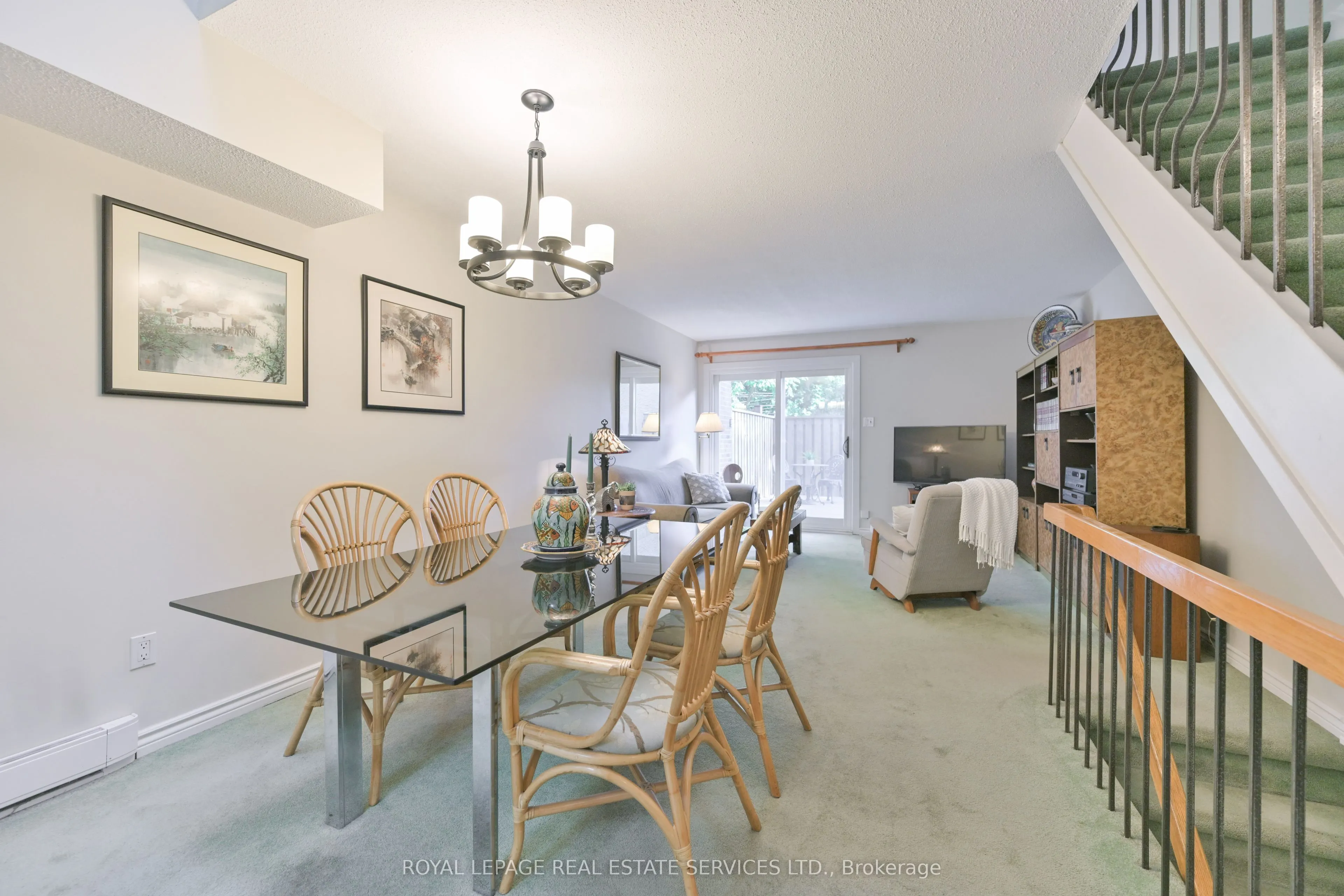 442 Perth Avenue, #11