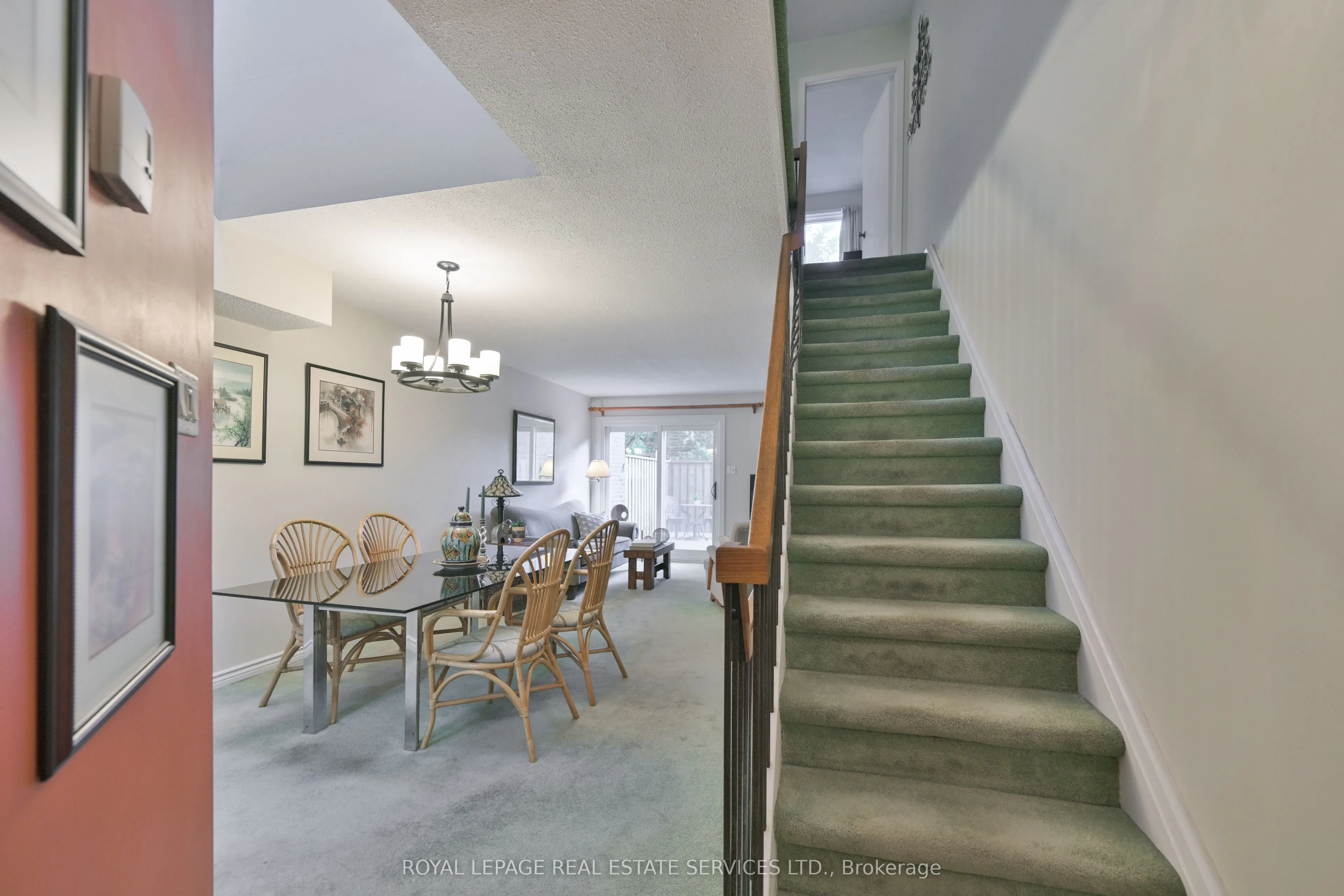 442 Perth Avenue, #11