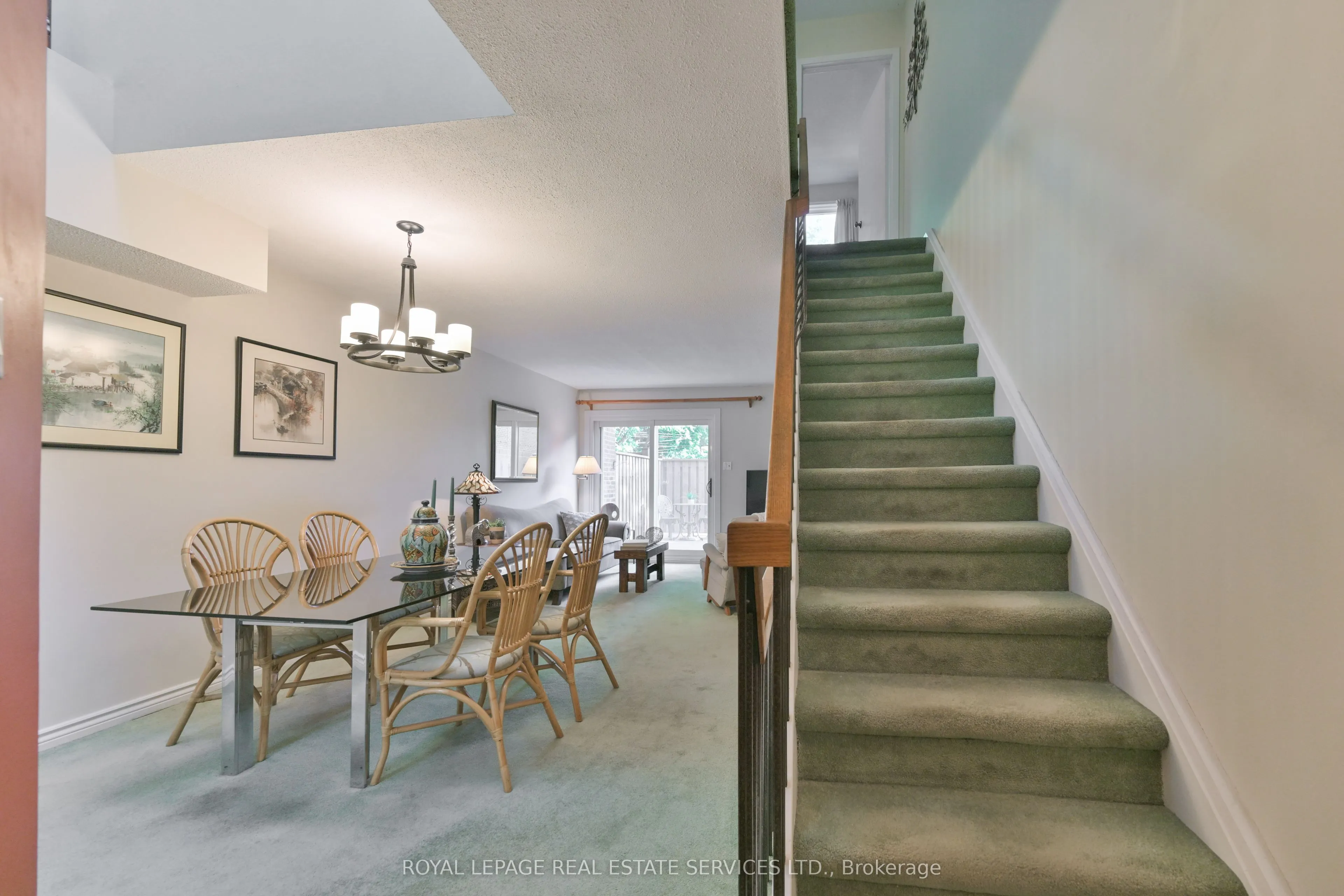 442 Perth Avenue, #11