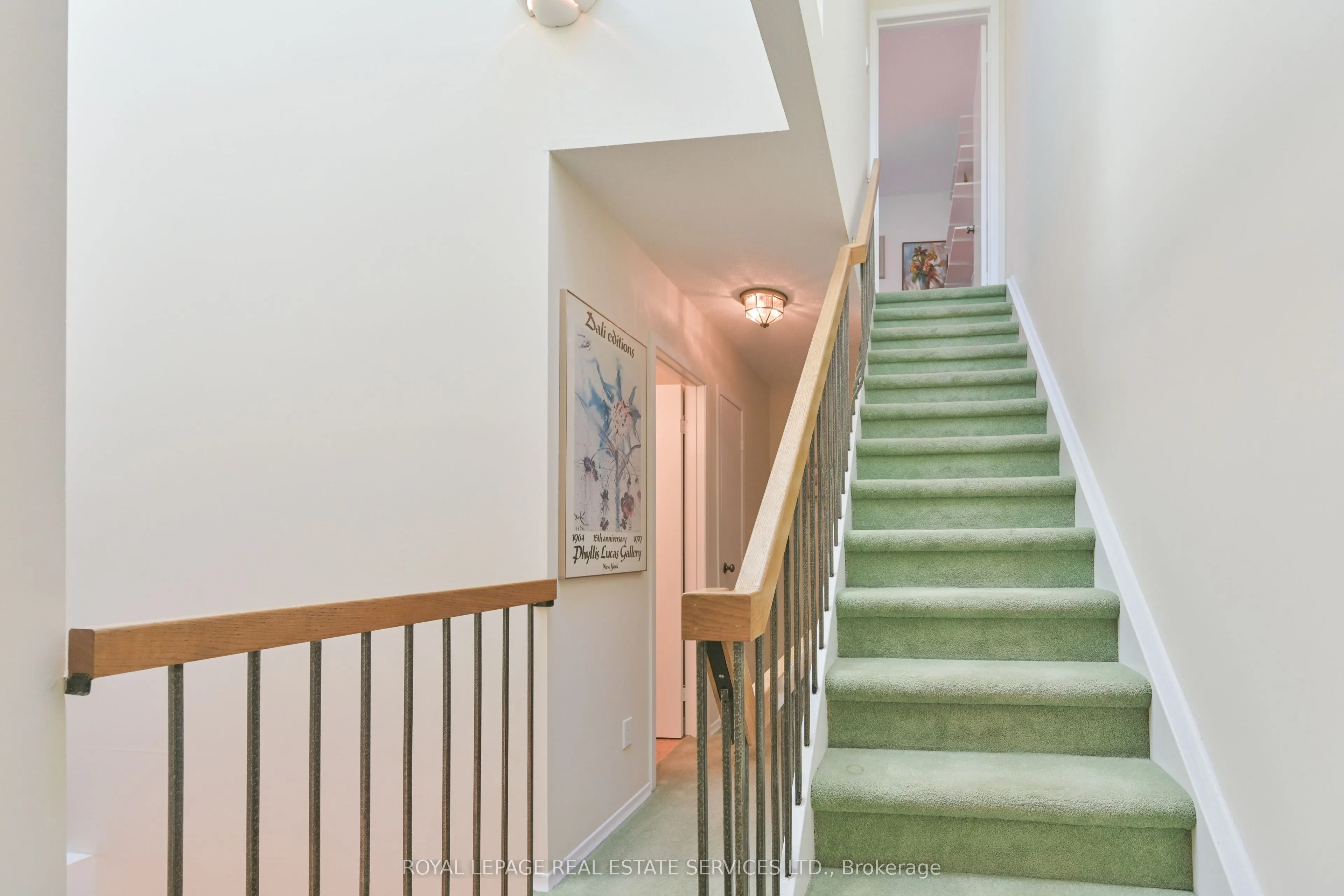 442 Perth Avenue, #11