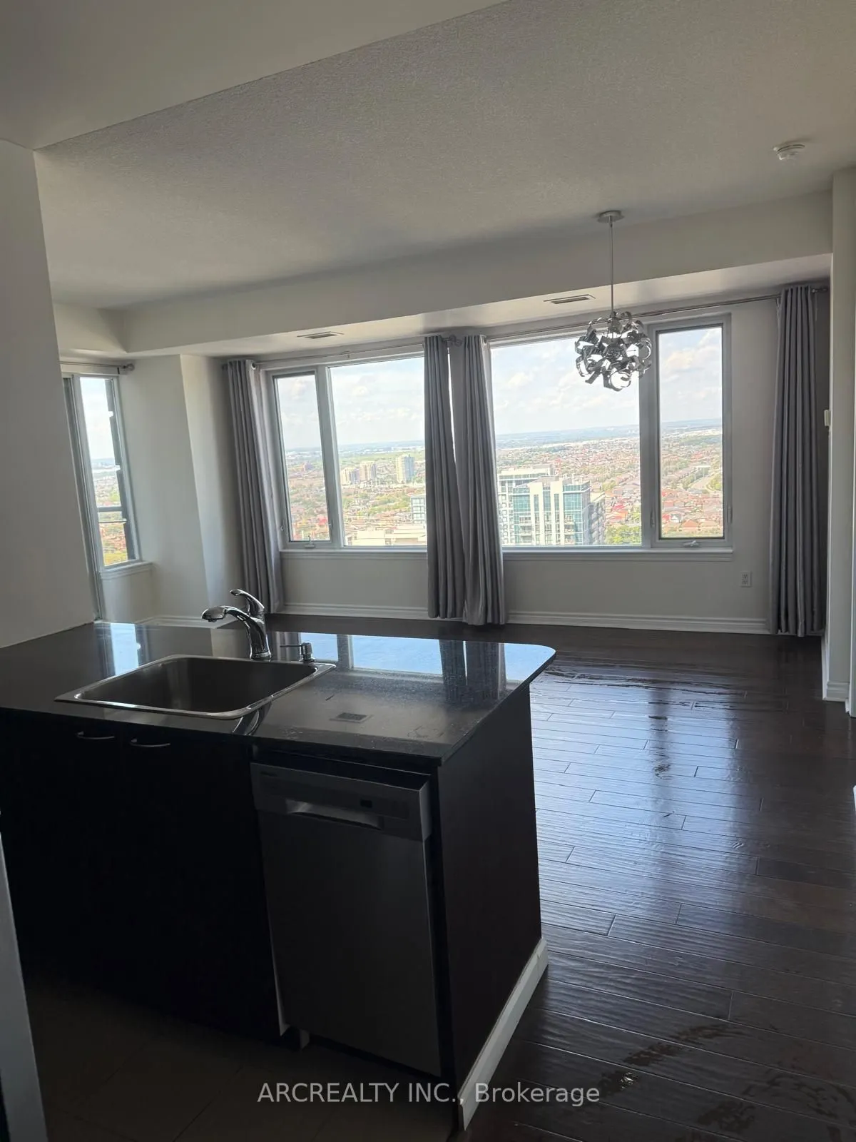 385 Prince Of Wales Drive, #3011