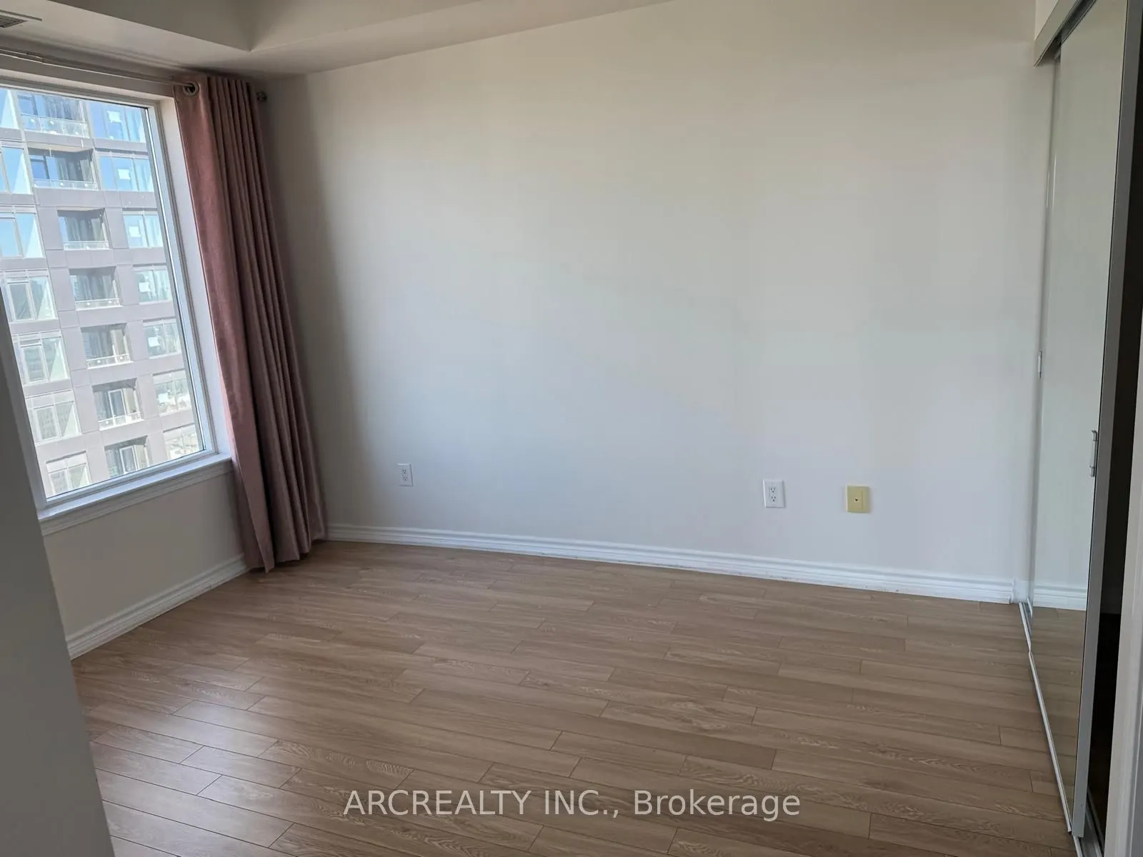 385 Prince Of Wales Drive, #3011