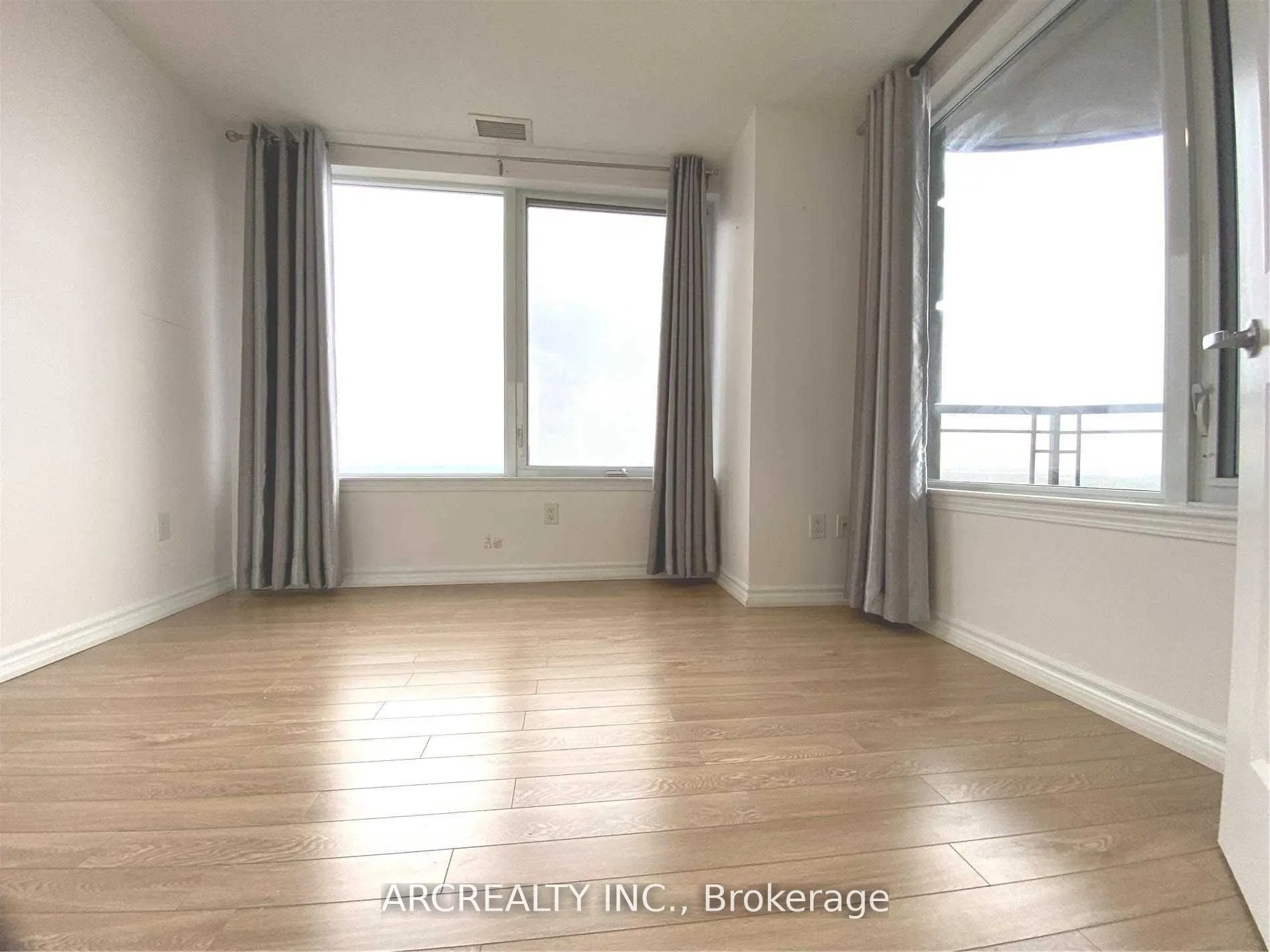 385 Prince Of Wales Drive, #3011