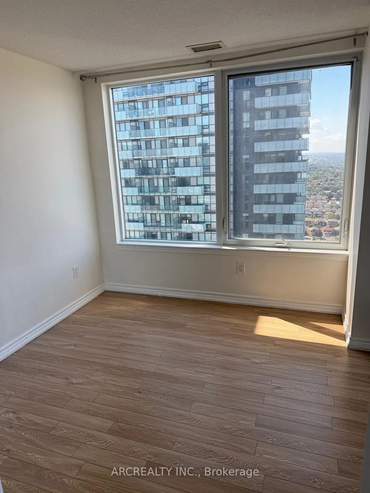 385 Prince Of Wales Drive, #3011