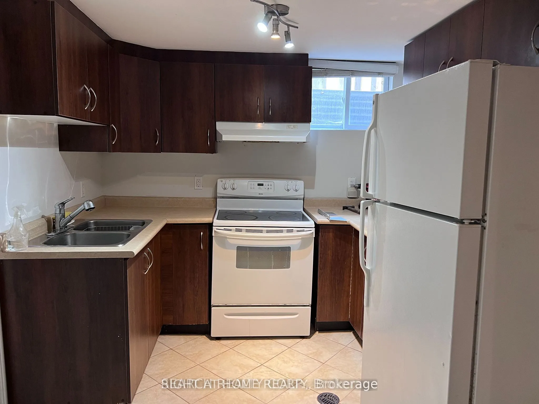 1932 Barsuda Drive S, #Part & Basement