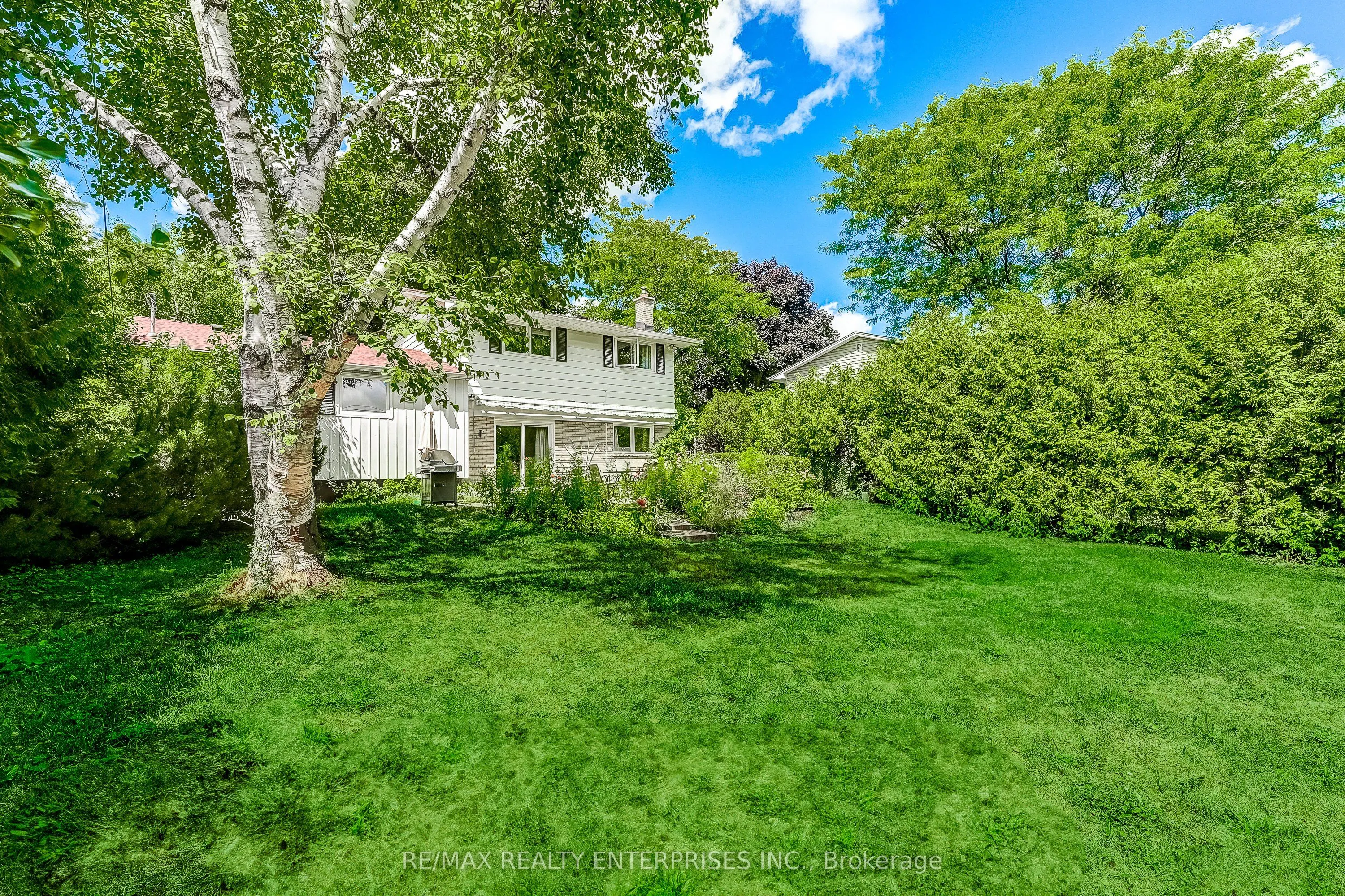 1231 Kingsmead Crescent