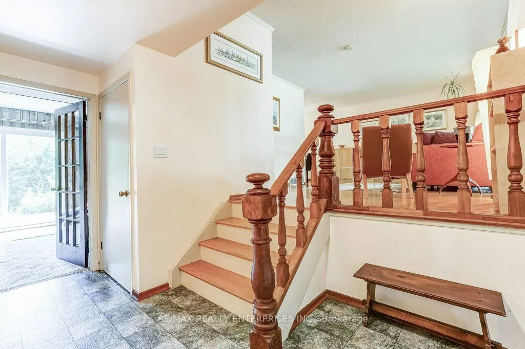 1231 Kingsmead Crescent