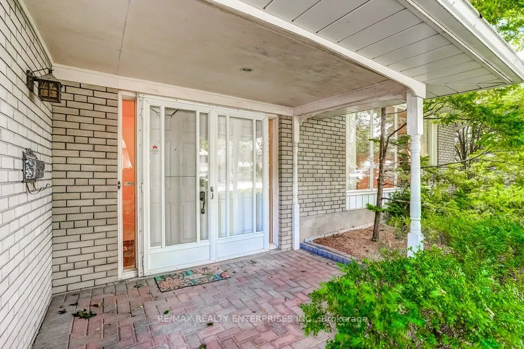 1231 Kingsmead Crescent
