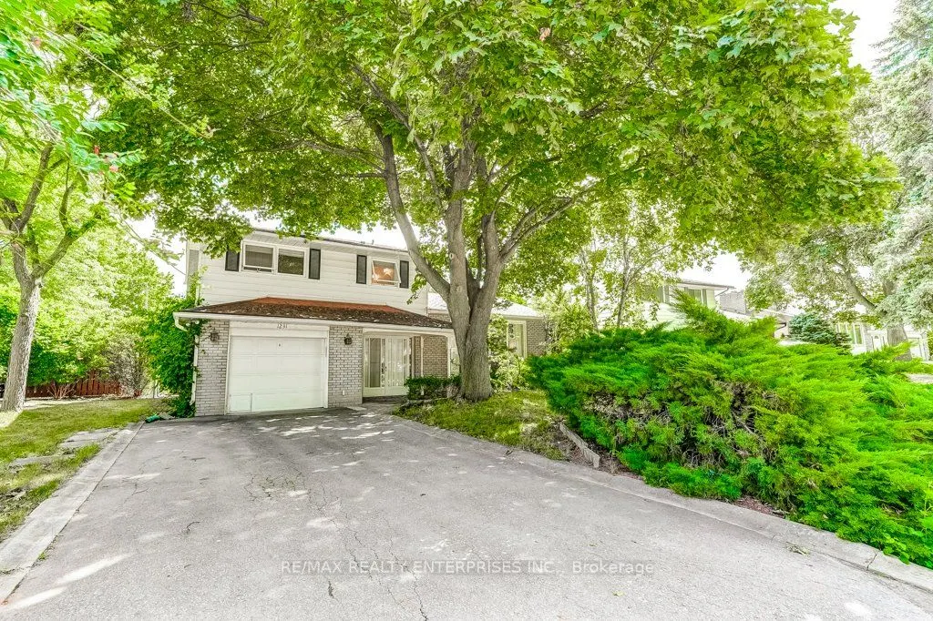1231 Kingsmead Crescent