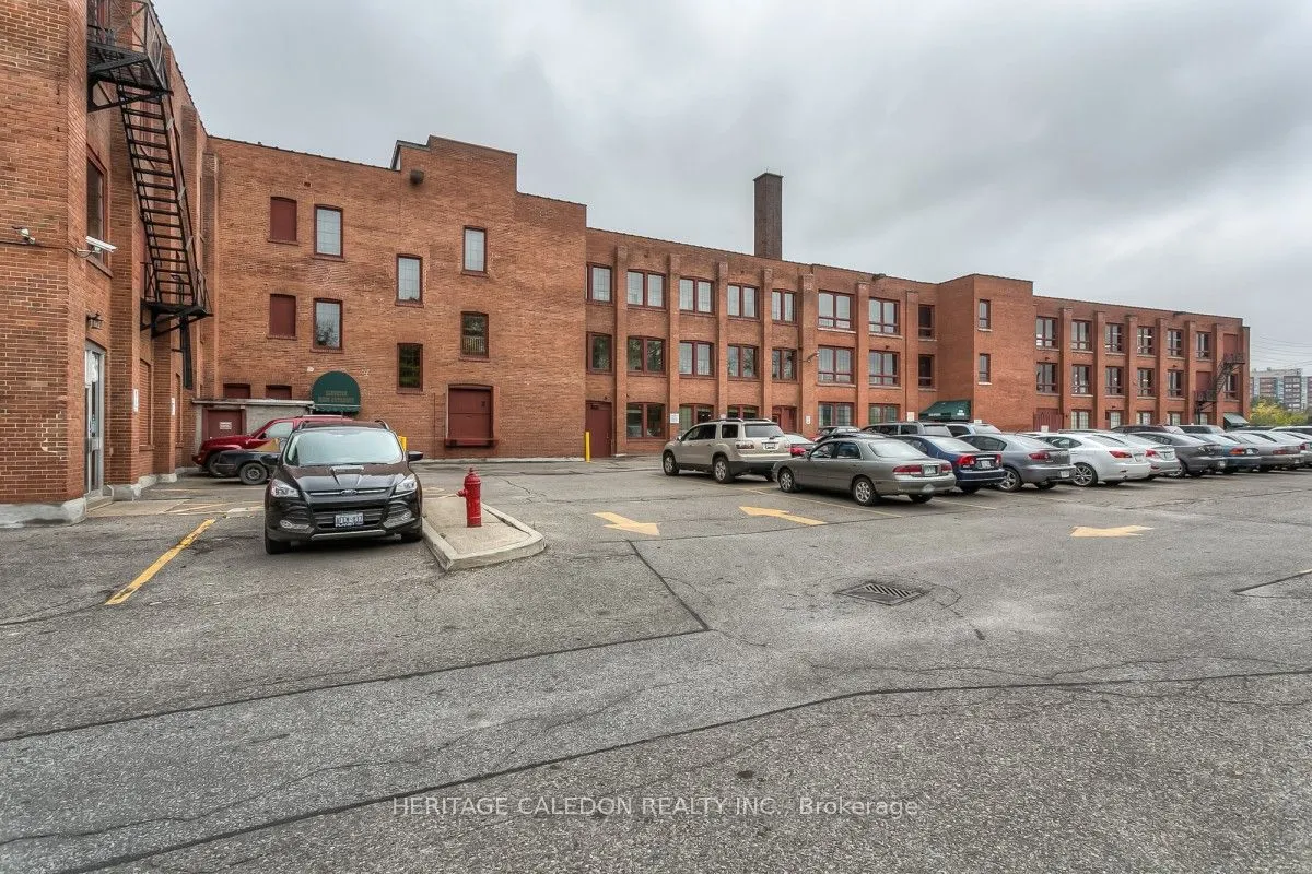 57 Mill Street N, #106