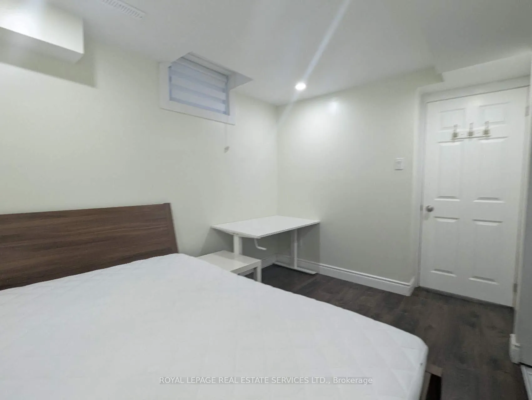 6057 Leeside Crescent, #Basement