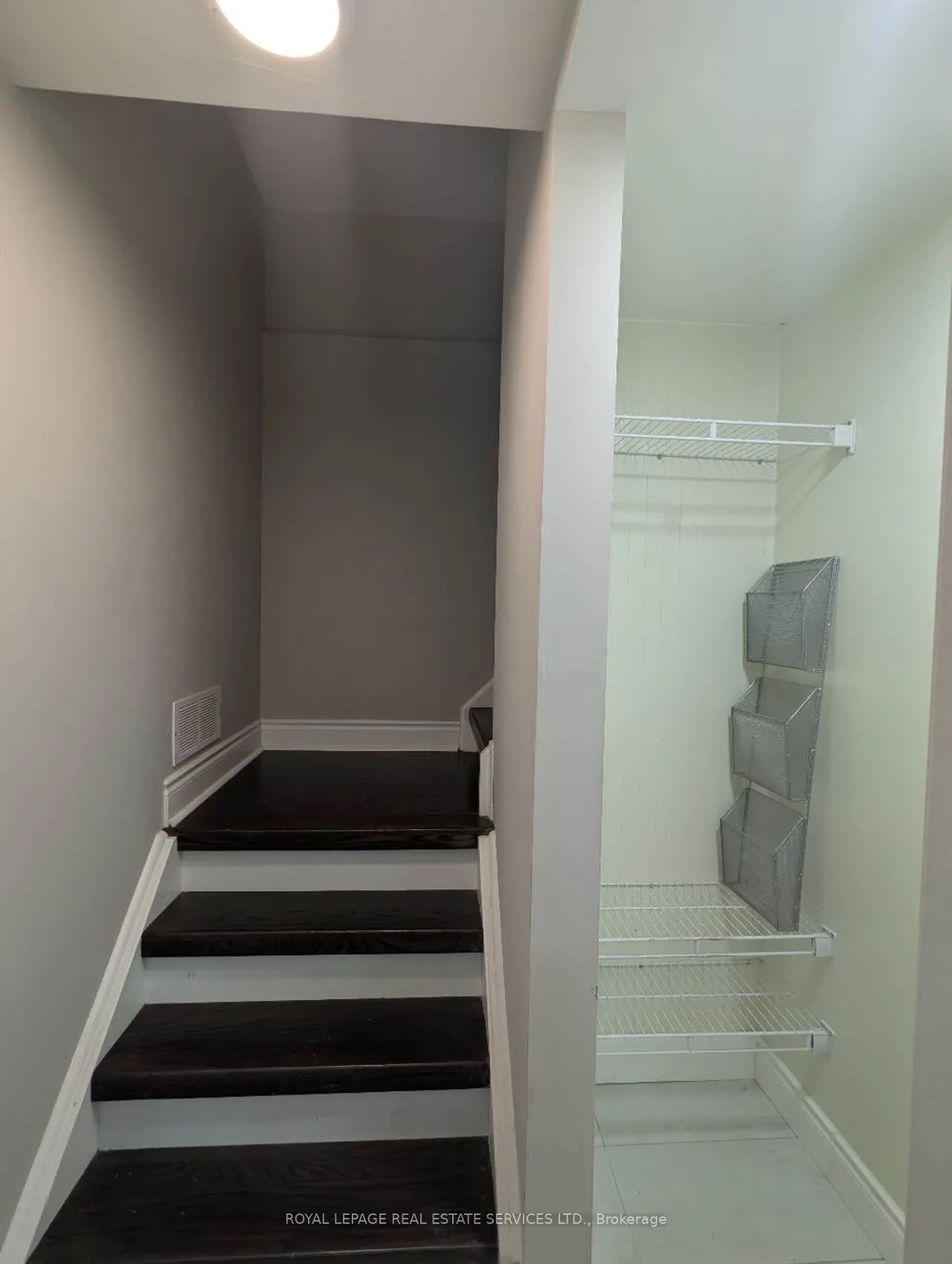 6057 Leeside Crescent, #Basement