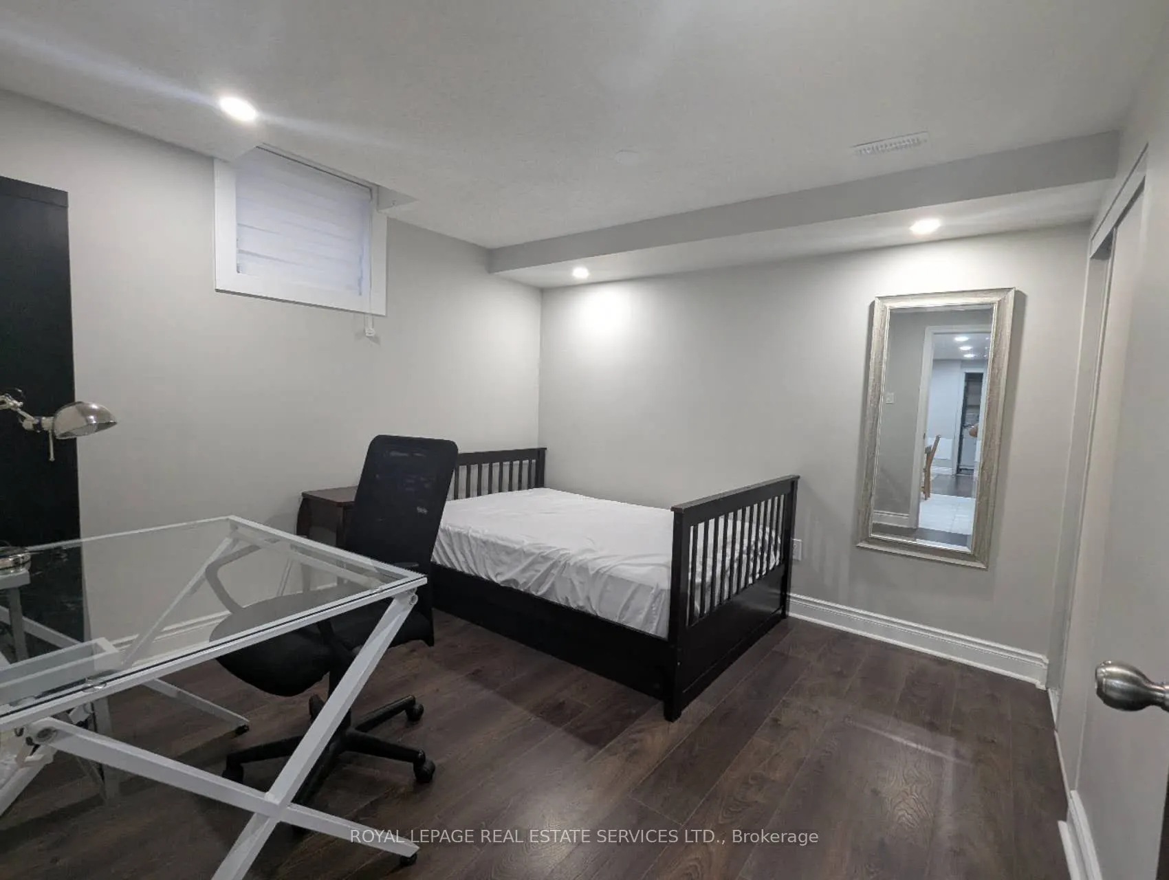 6057 Leeside Crescent, #Basement