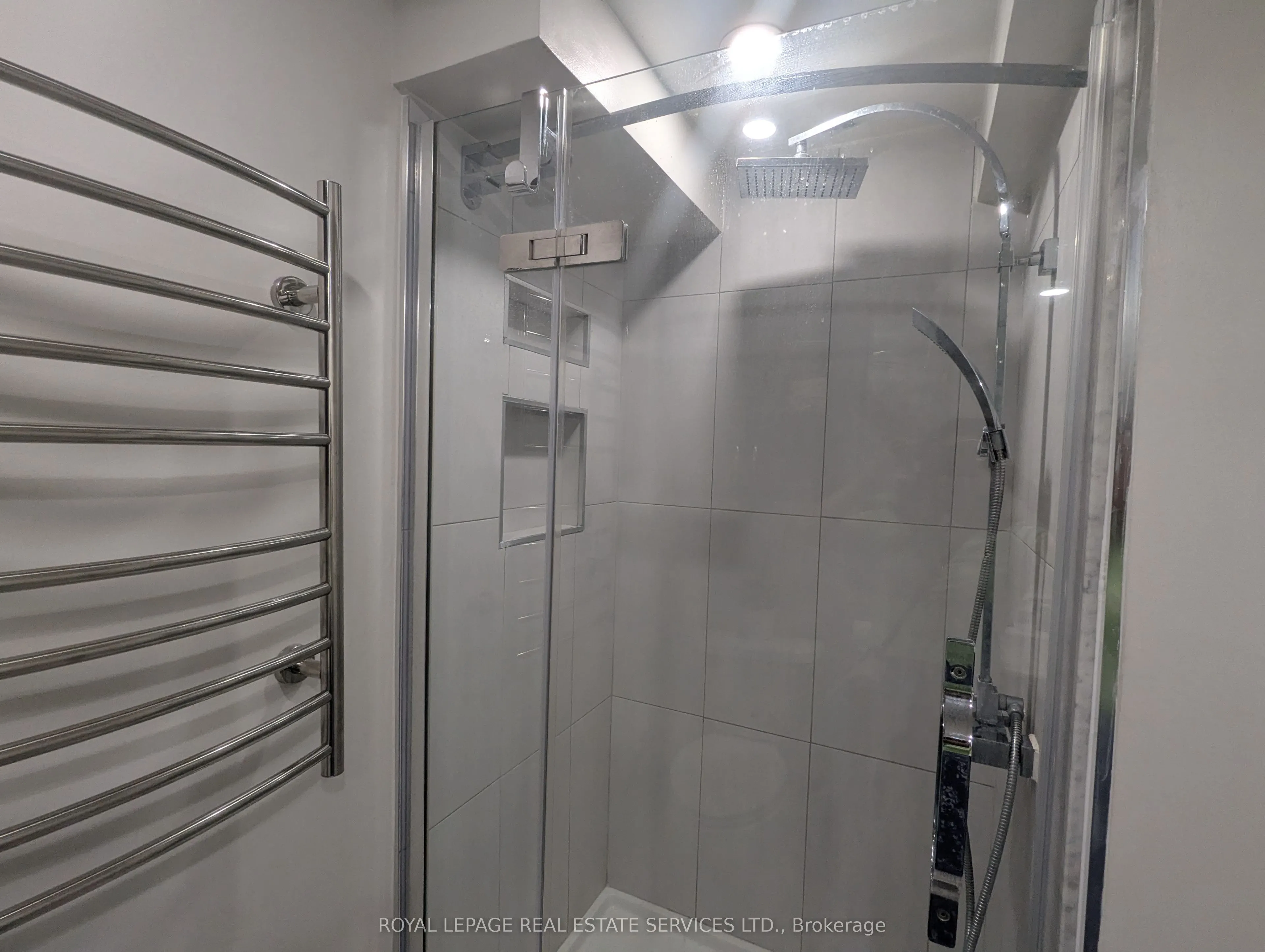 6057 Leeside Crescent, #Basement