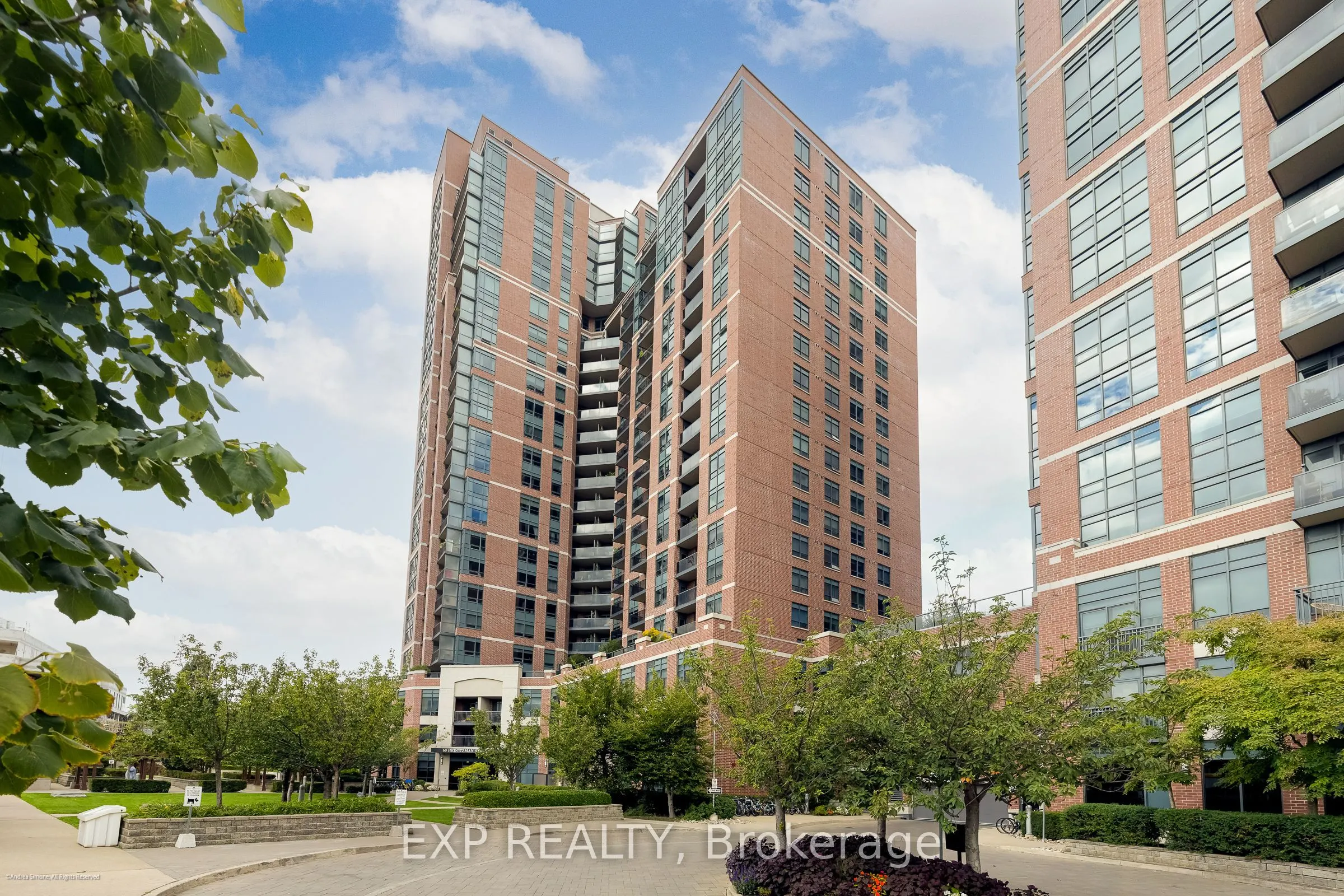 60 Heintzman Street, #1322