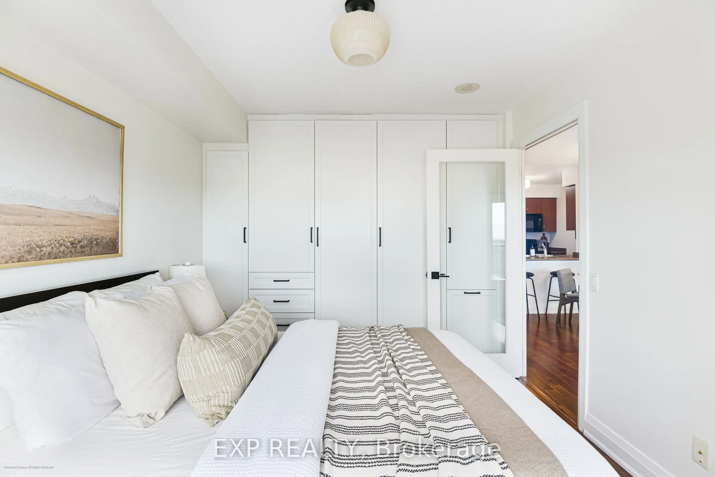 60 Heintzman Street, #1322
