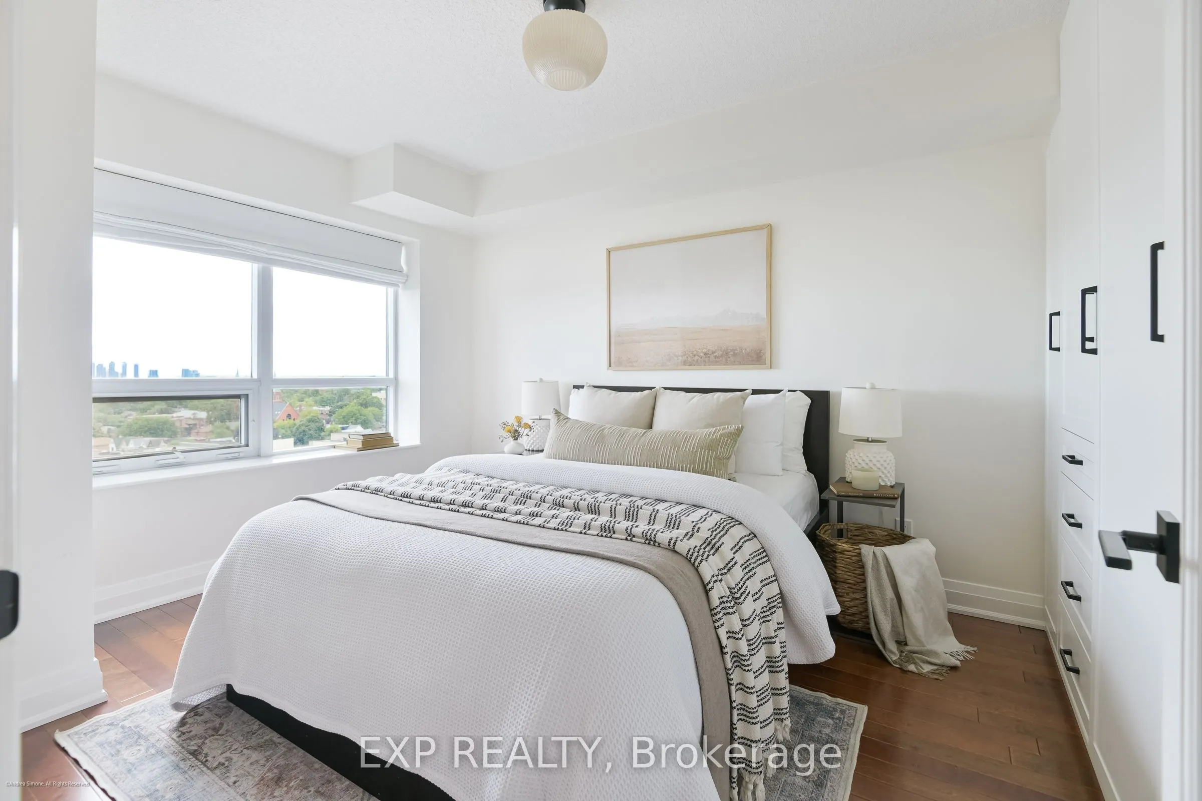 60 Heintzman Street, #1322