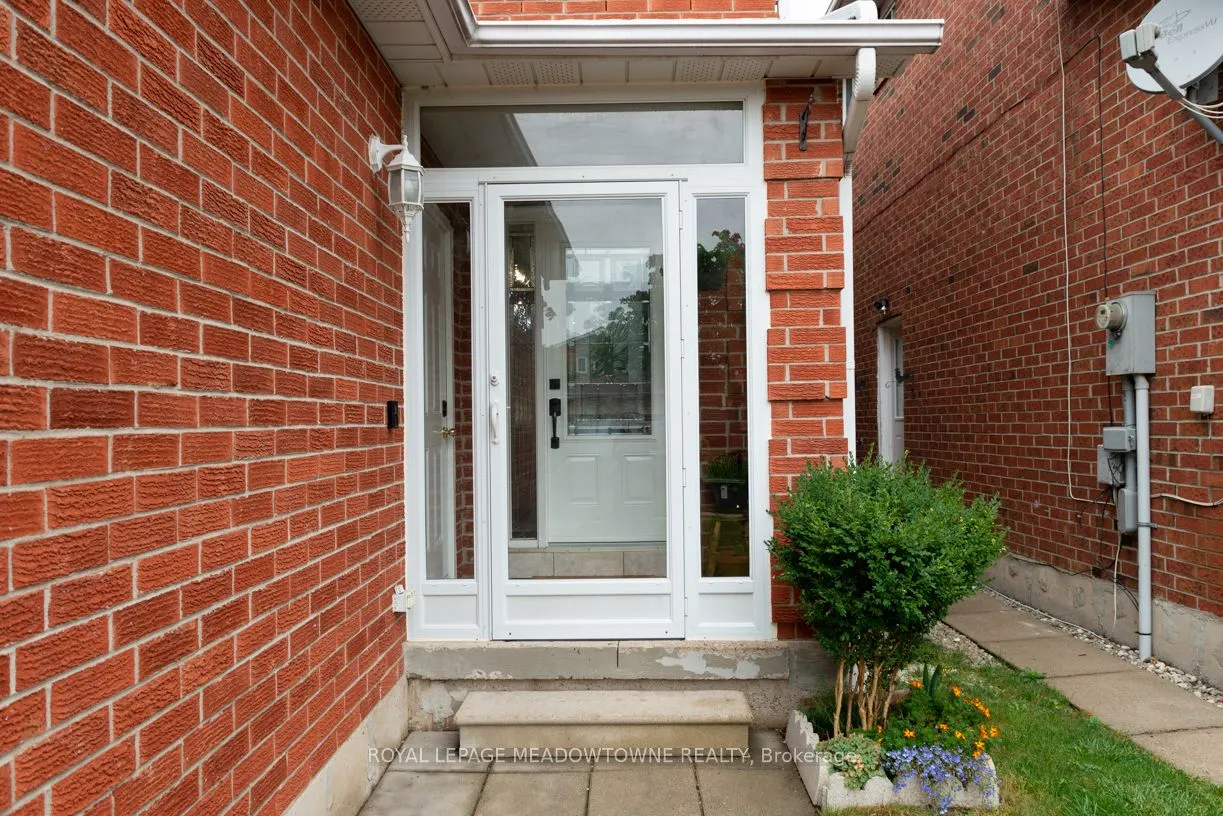 32 Clarridge Court