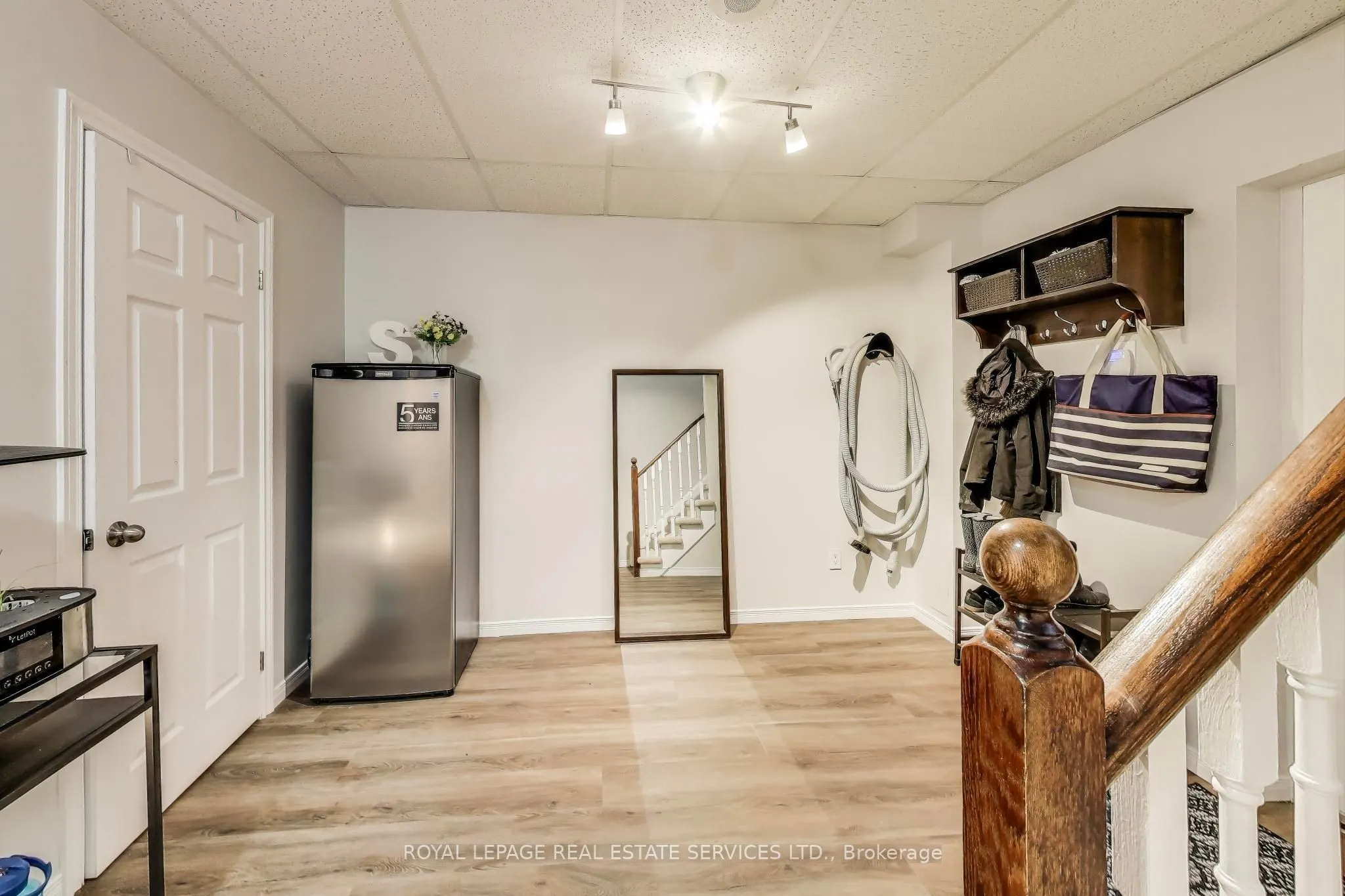 210 Manitoba Street, #10