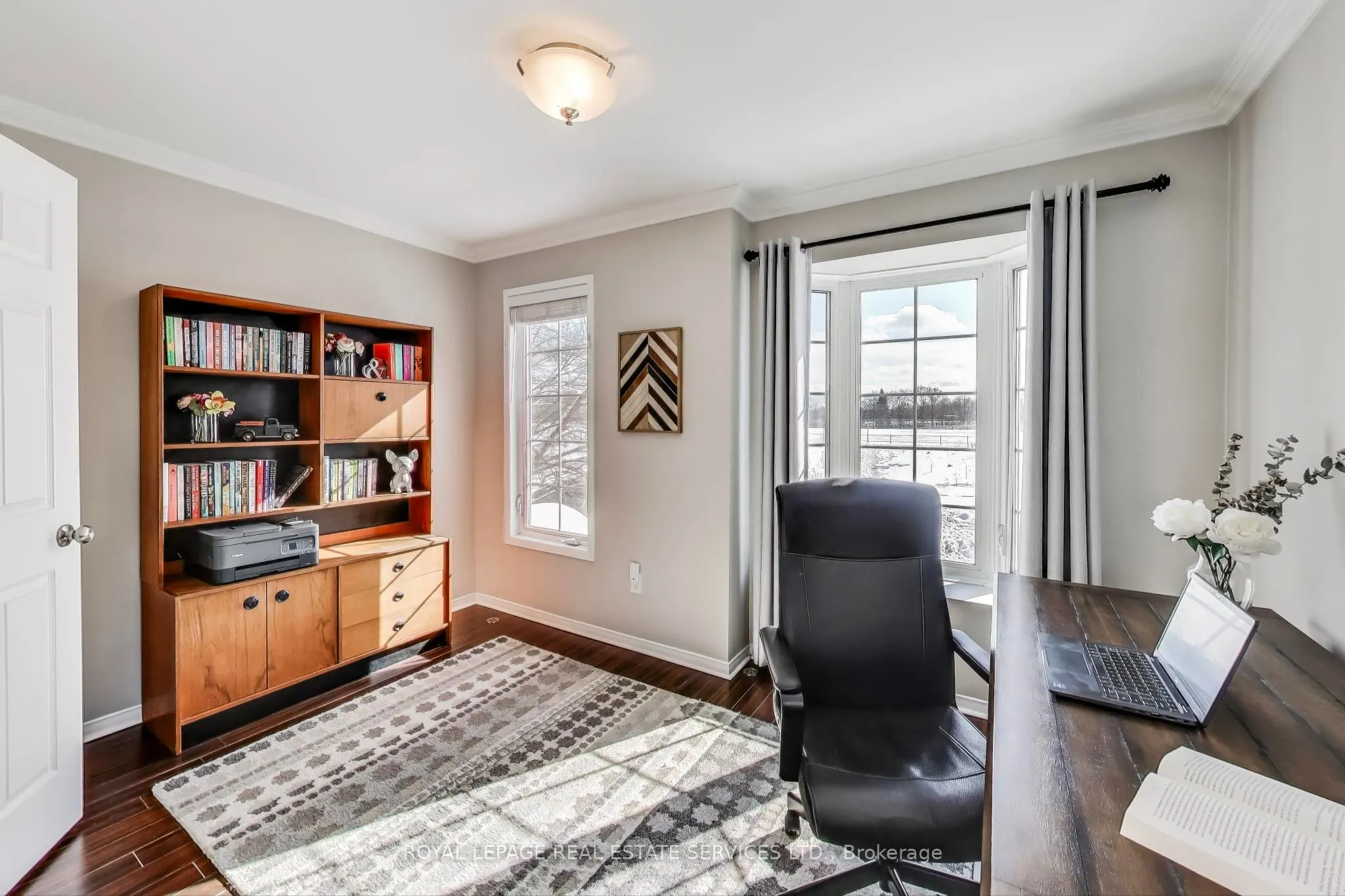 210 Manitoba Street, #10
