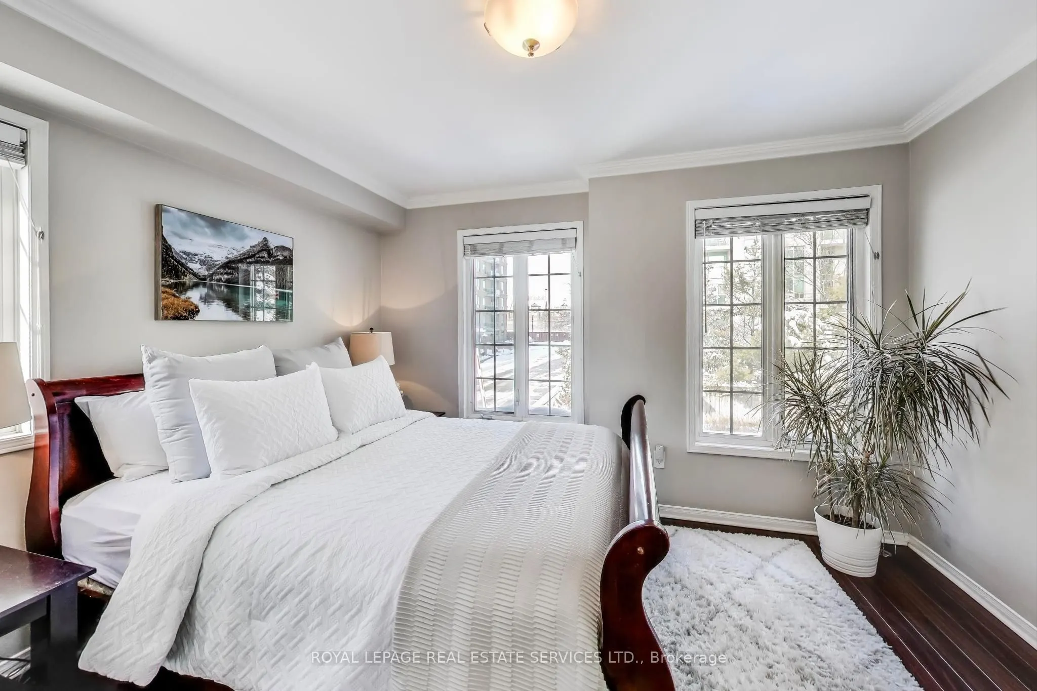 210 Manitoba Street, #10