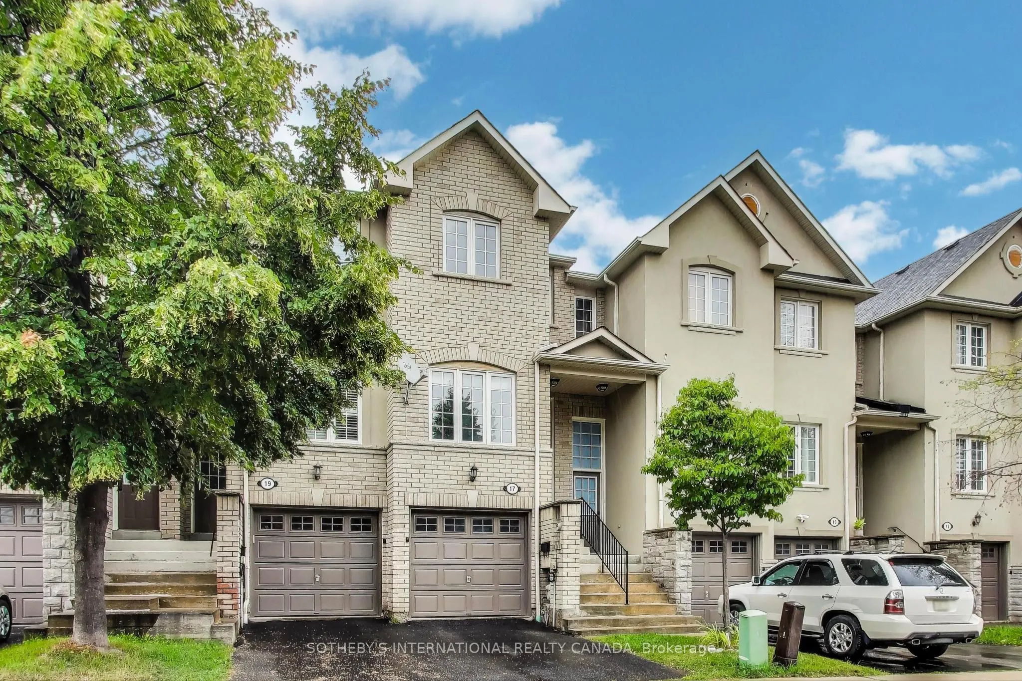 435 Hensall Circle, #17