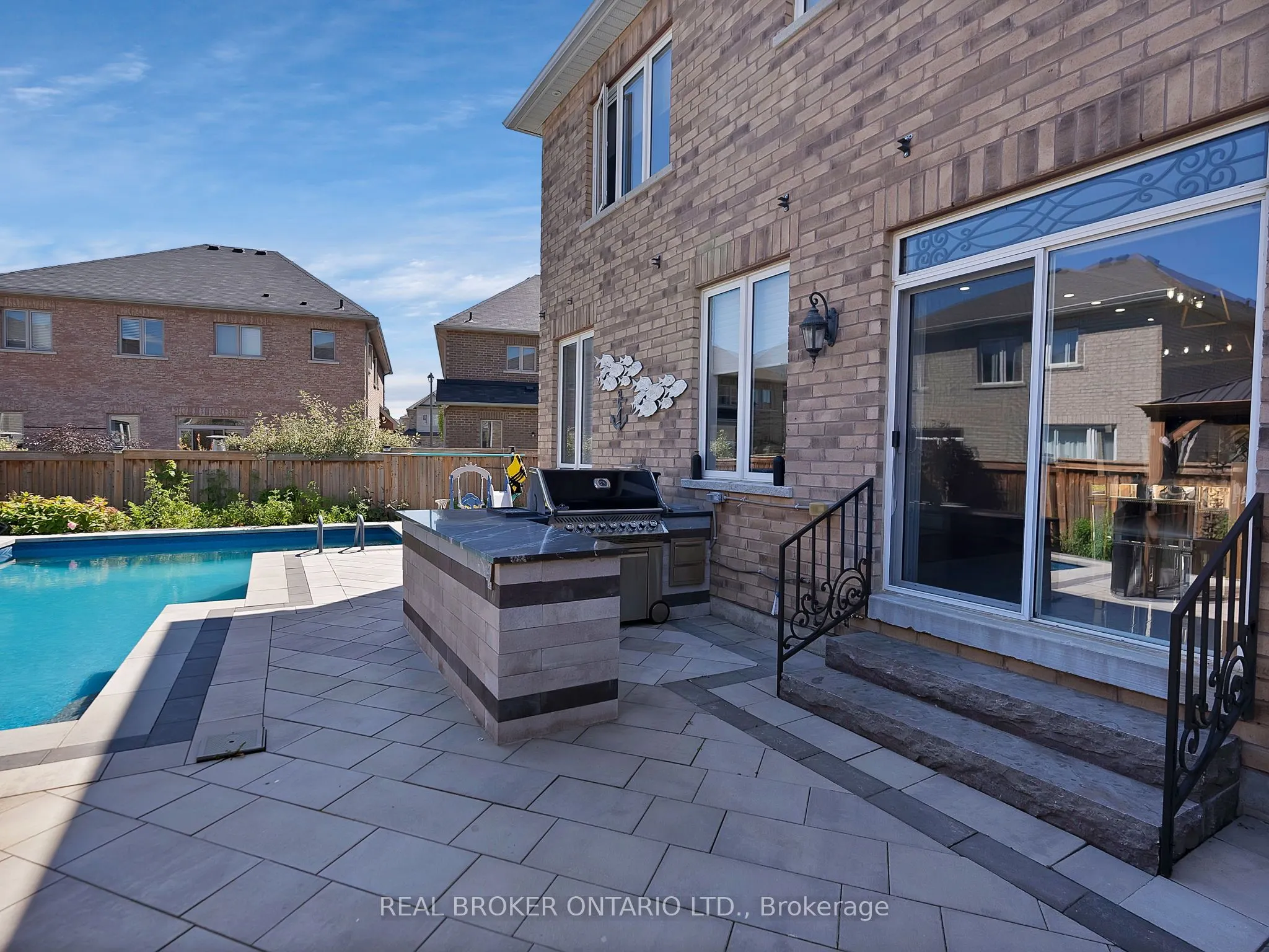 7 Maple Trail Road