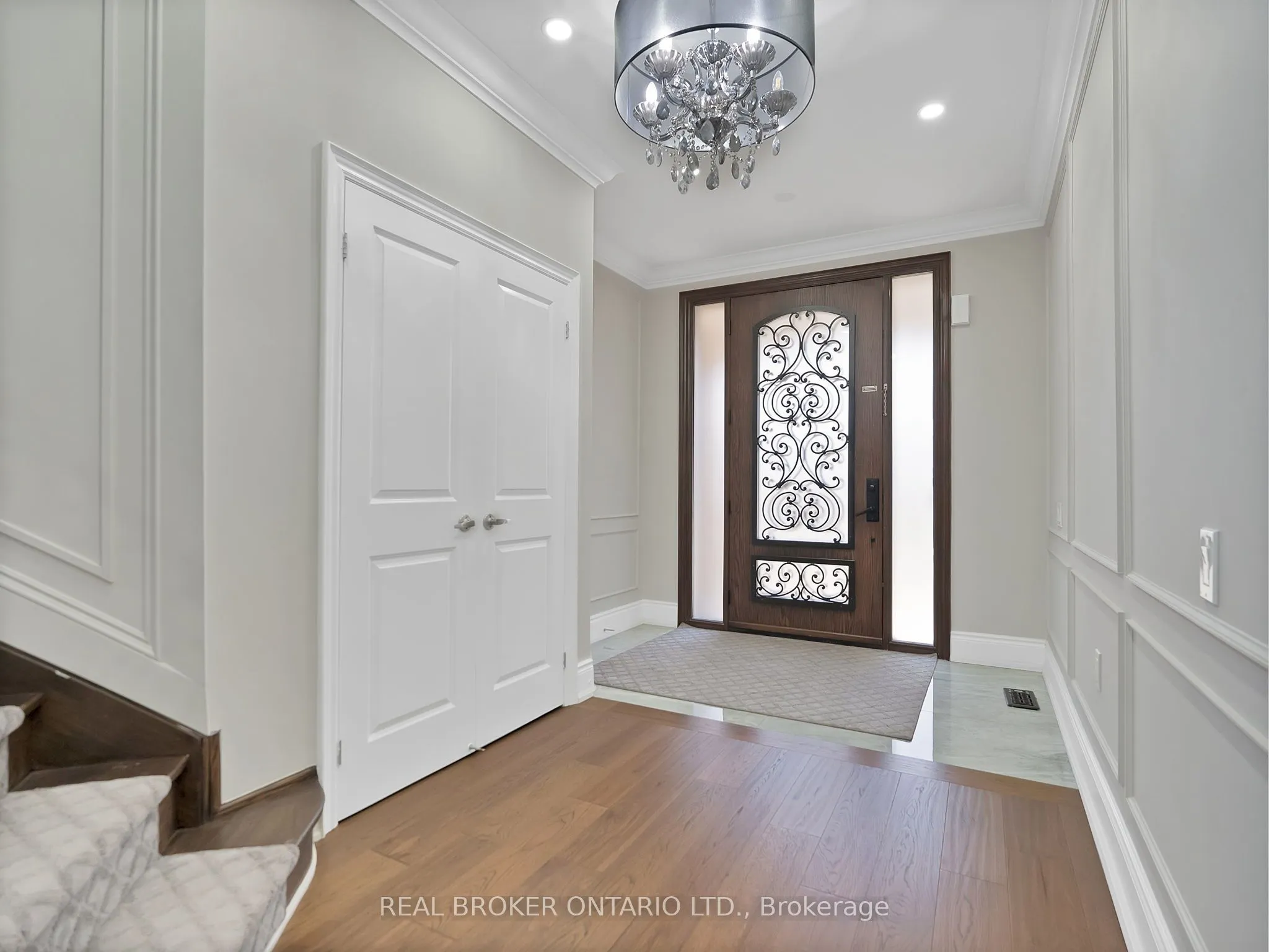 7 Maple Trail Road