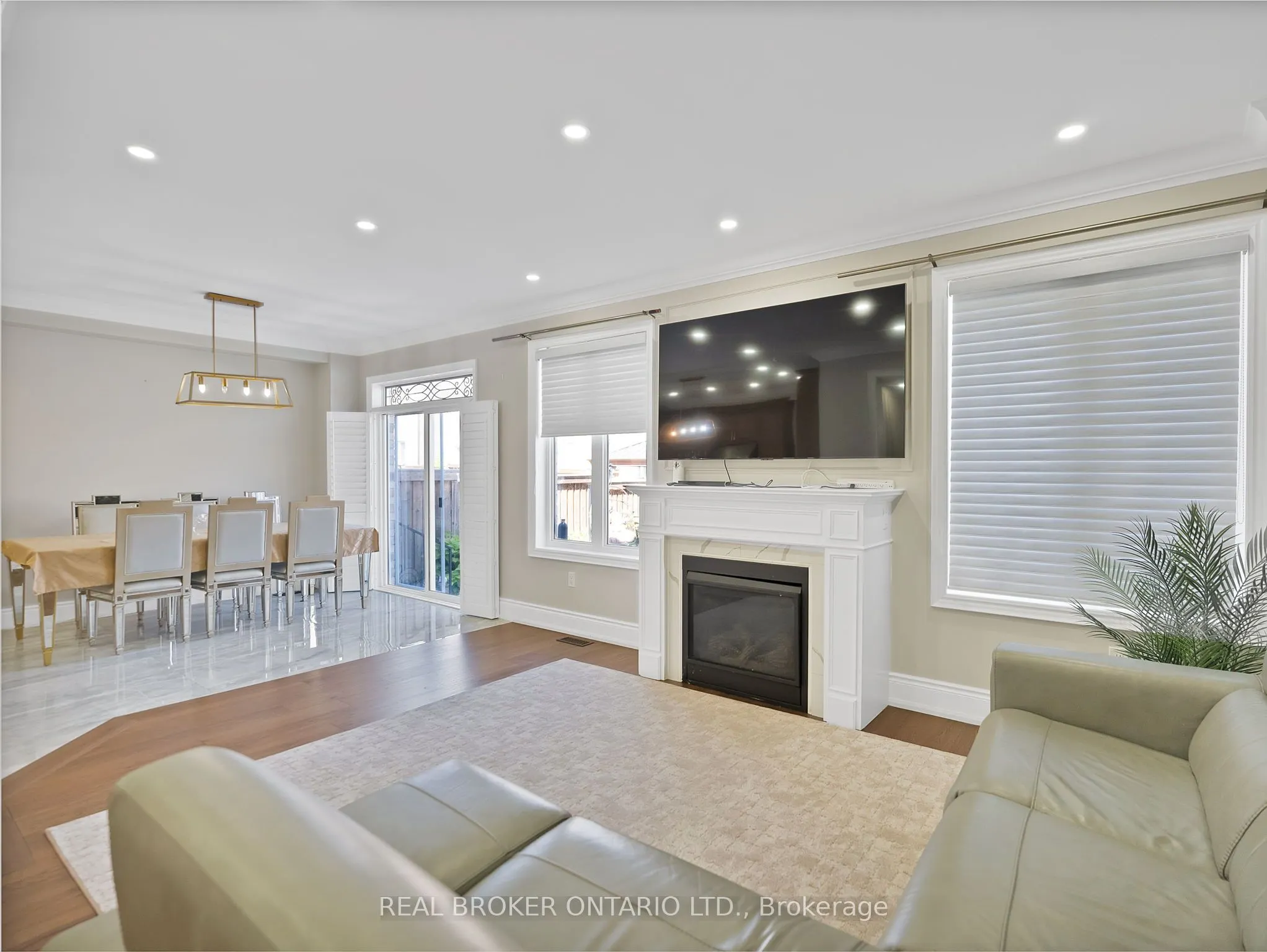 7 Maple Trail Road