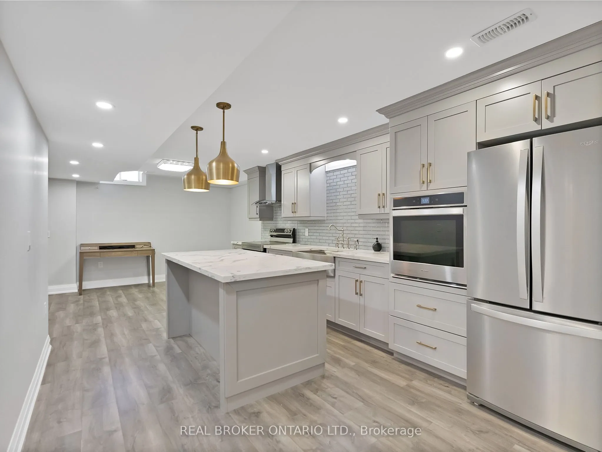 7 Maple Trail Road